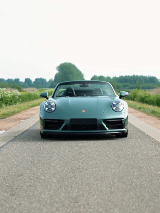 2024 Porsche 911 Carrera 4 GTS in Mystic Stone Metallic