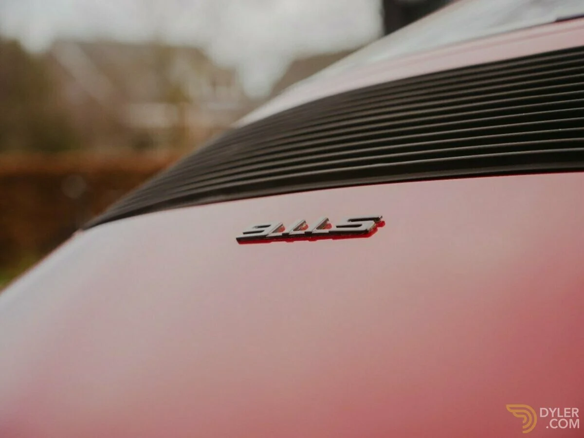 1975 Porsche 911 S in Malaga Red