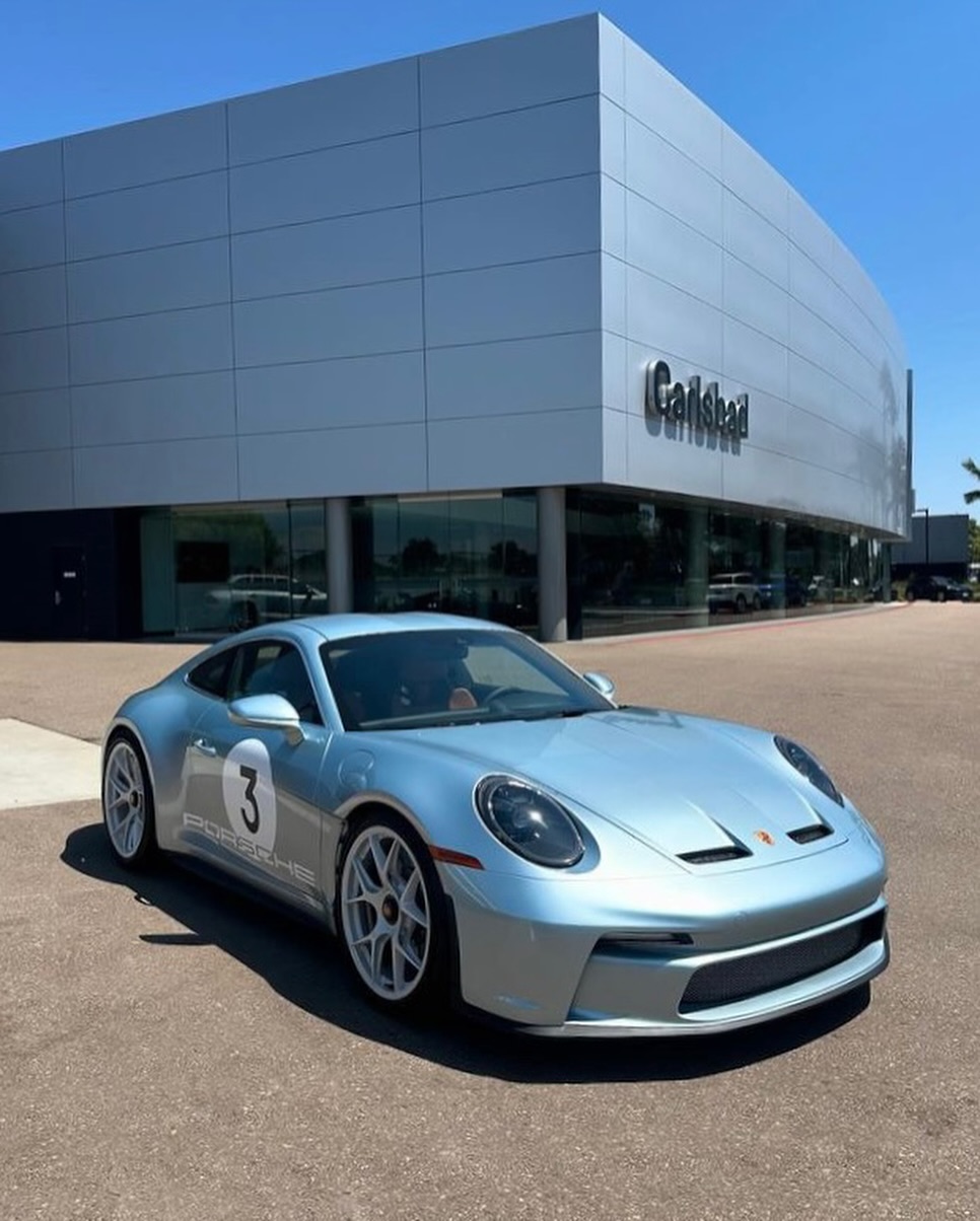 2024 Porsche 911 S/T 'Weissach' in Azzurro Thetys Metallic
