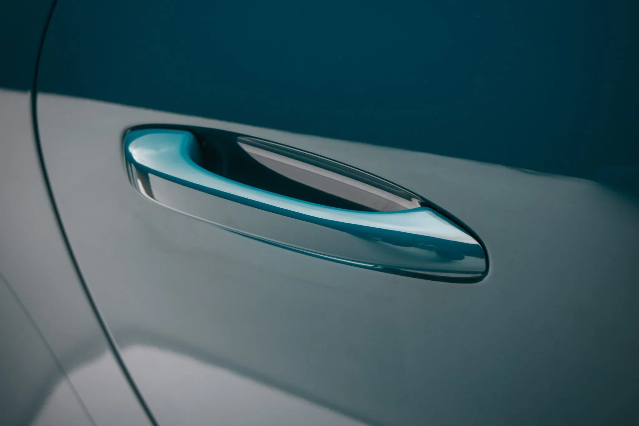 2024 Porsche 911 S/T in Fjord Green