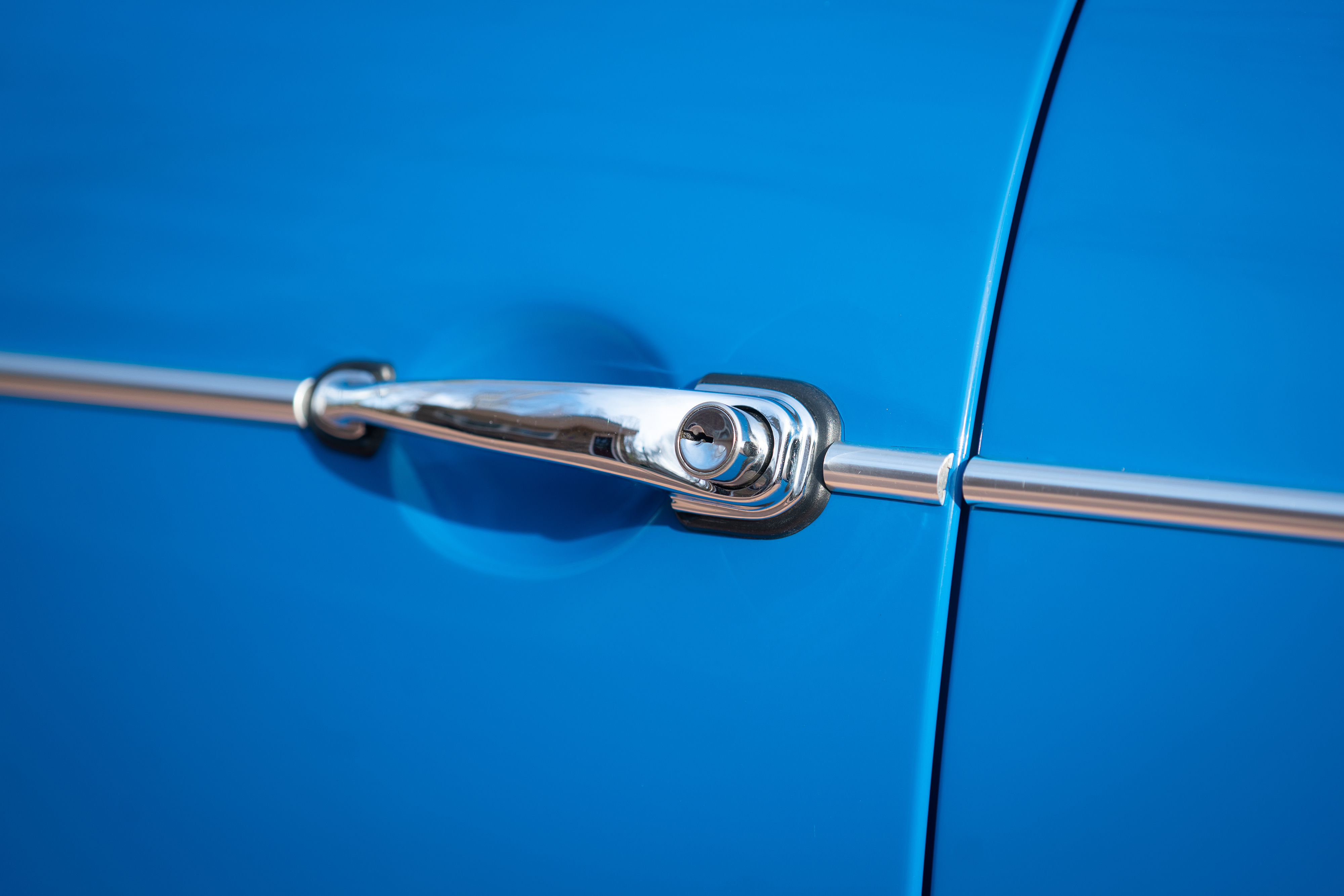 1960 Porsche 356 B 1600 Roadster by Drauz in Royal Blue