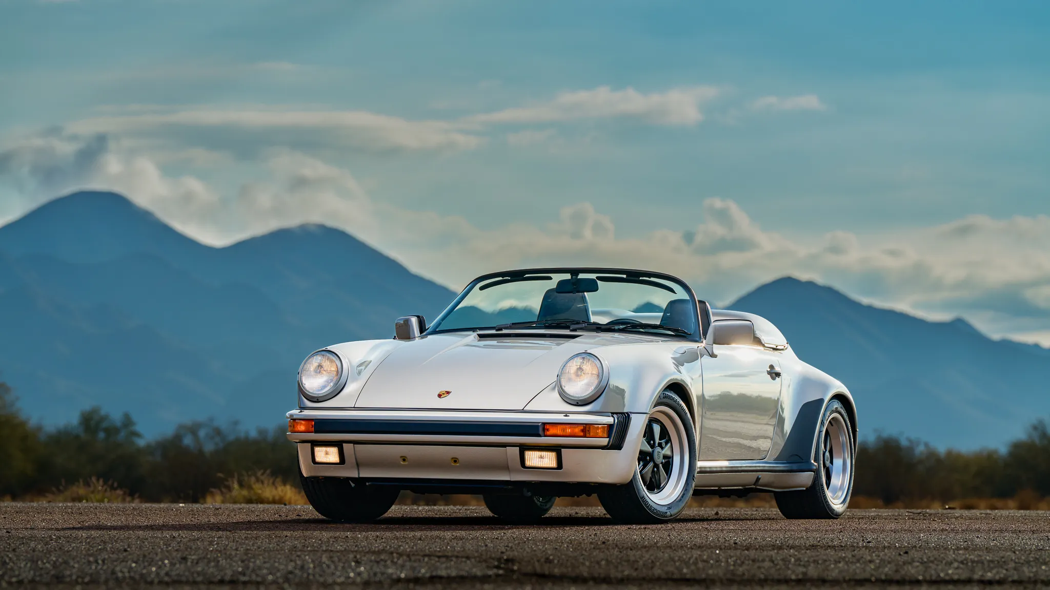 1989 Porsche 911 Speedster in Linen Metallic