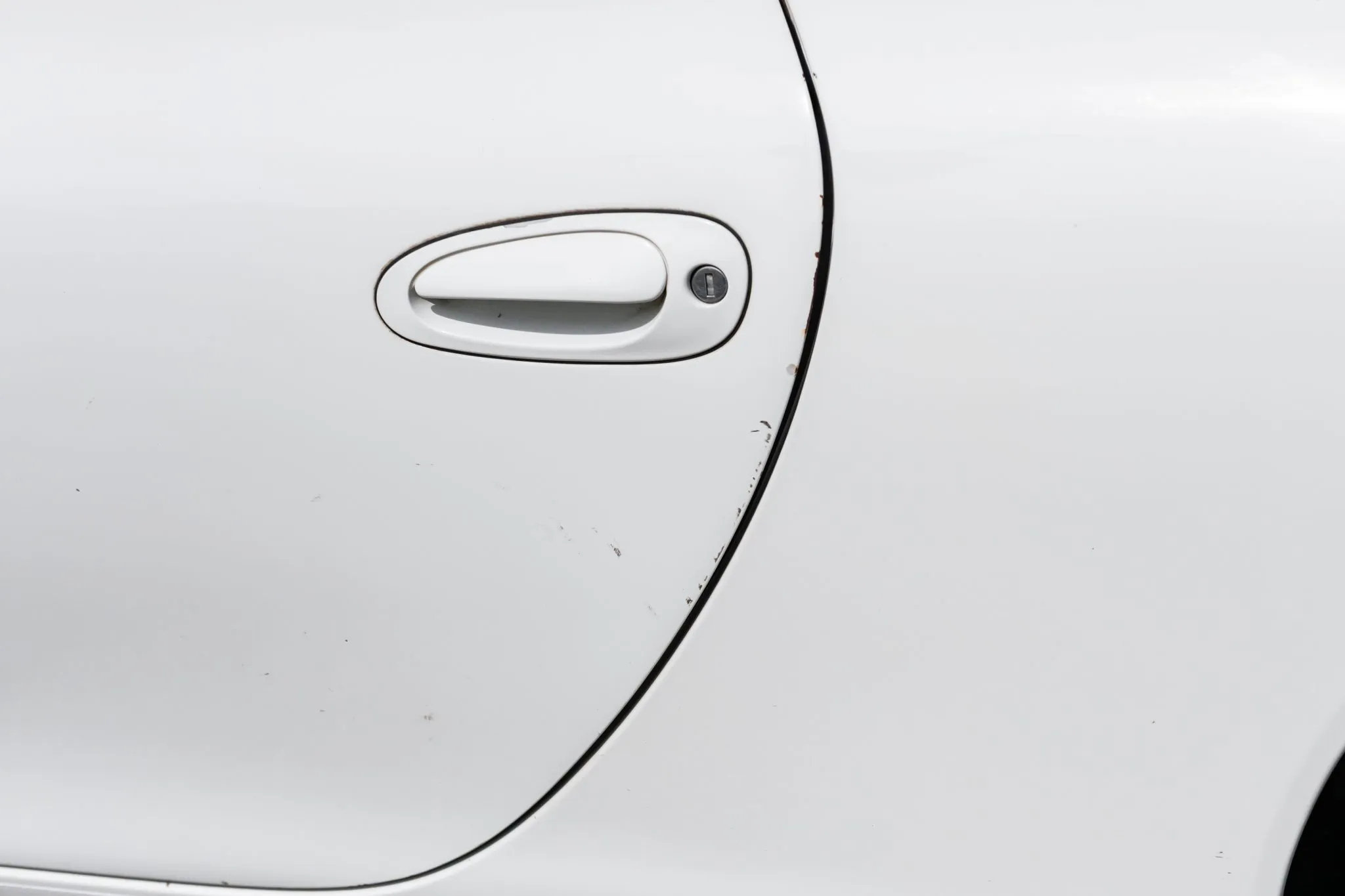 2000 Porsche 911 Carrera Coupe in Biarritz White