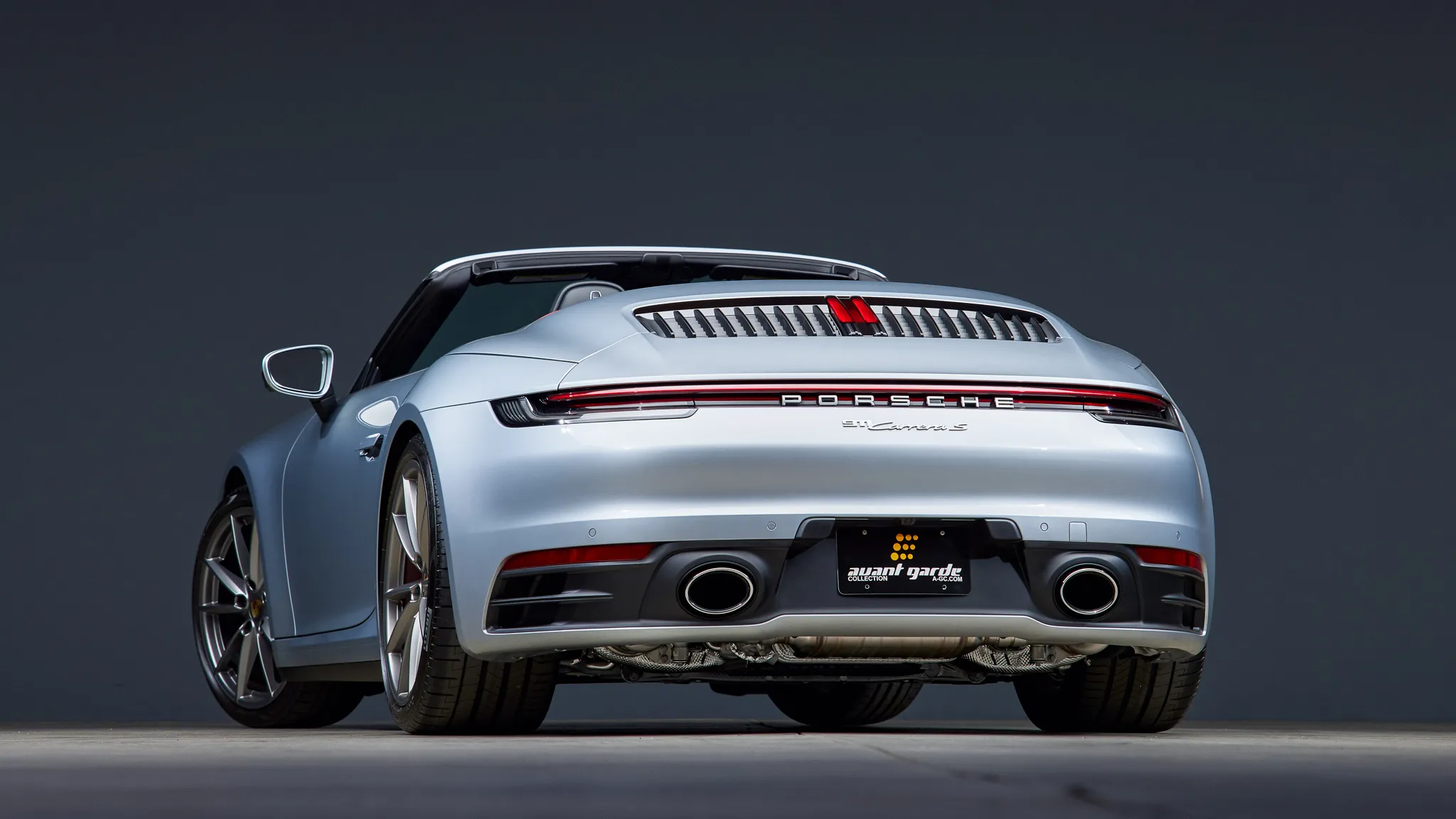 2020 Porsche 911 Carrera S Cabriolet in Dolomite Silver Metallic