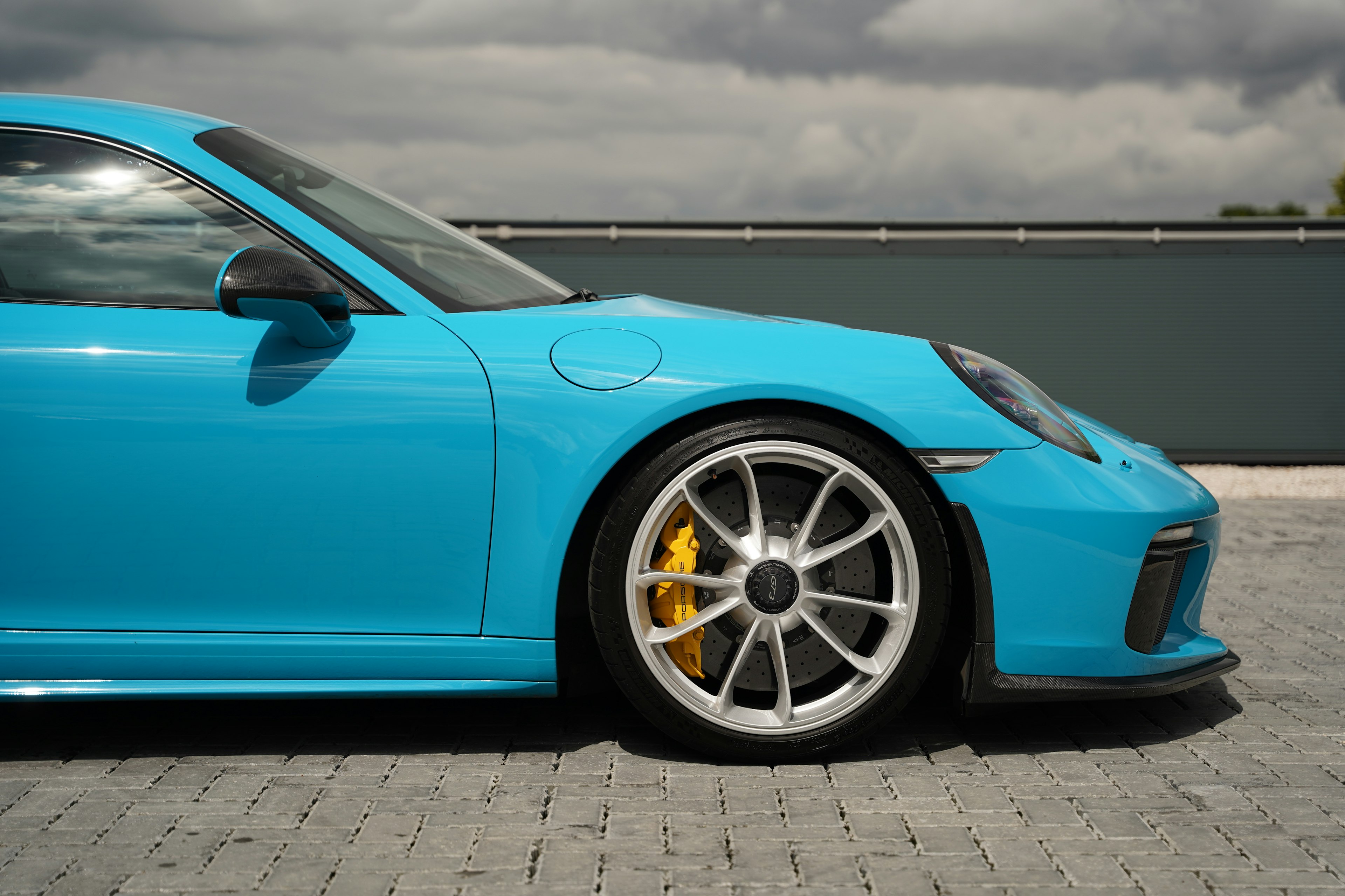 2017 Porsche 911 GT3 Clubsport in Miami Blue