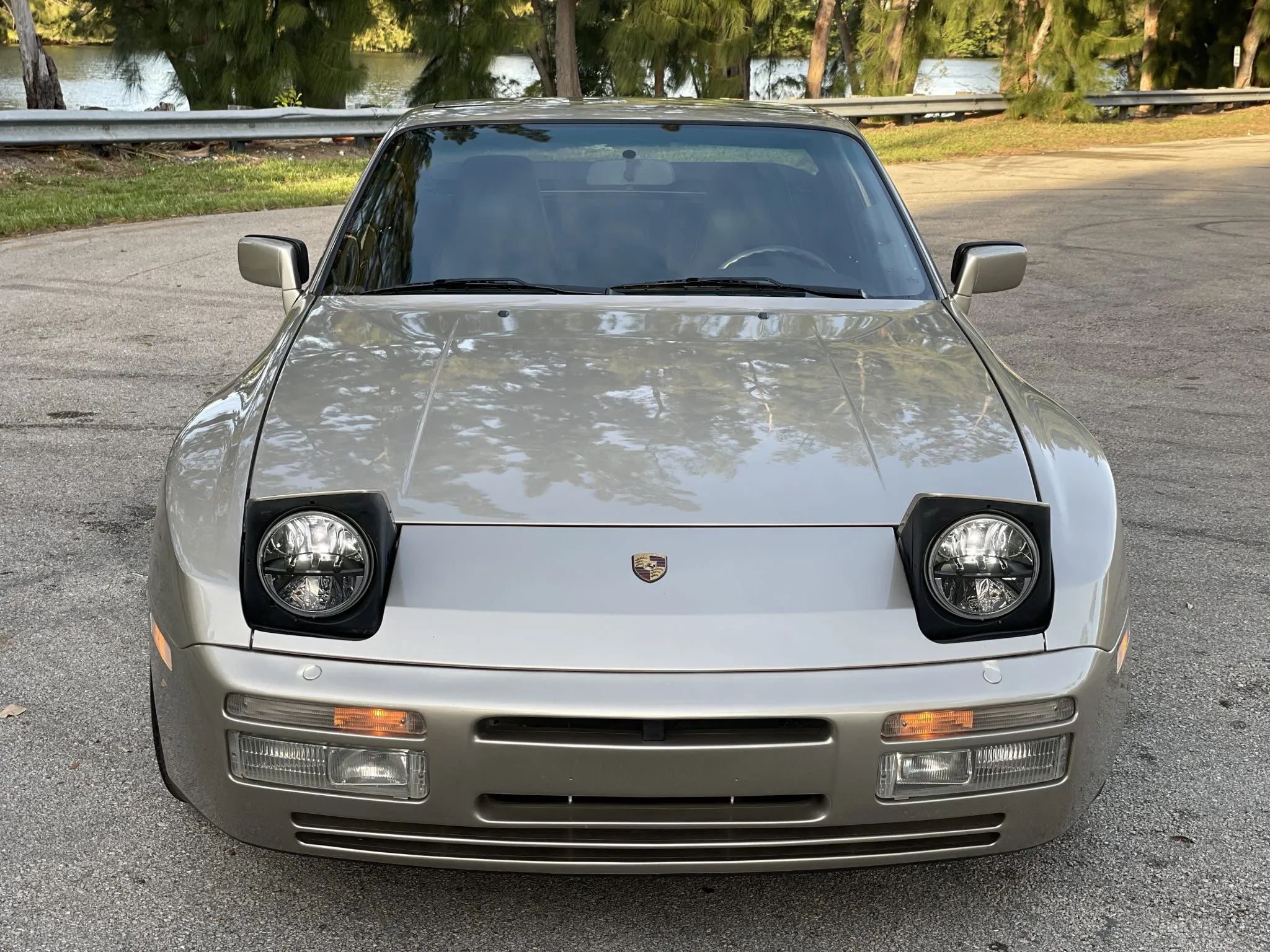 1989 Porsche 944 Turbo in Linen Metallic