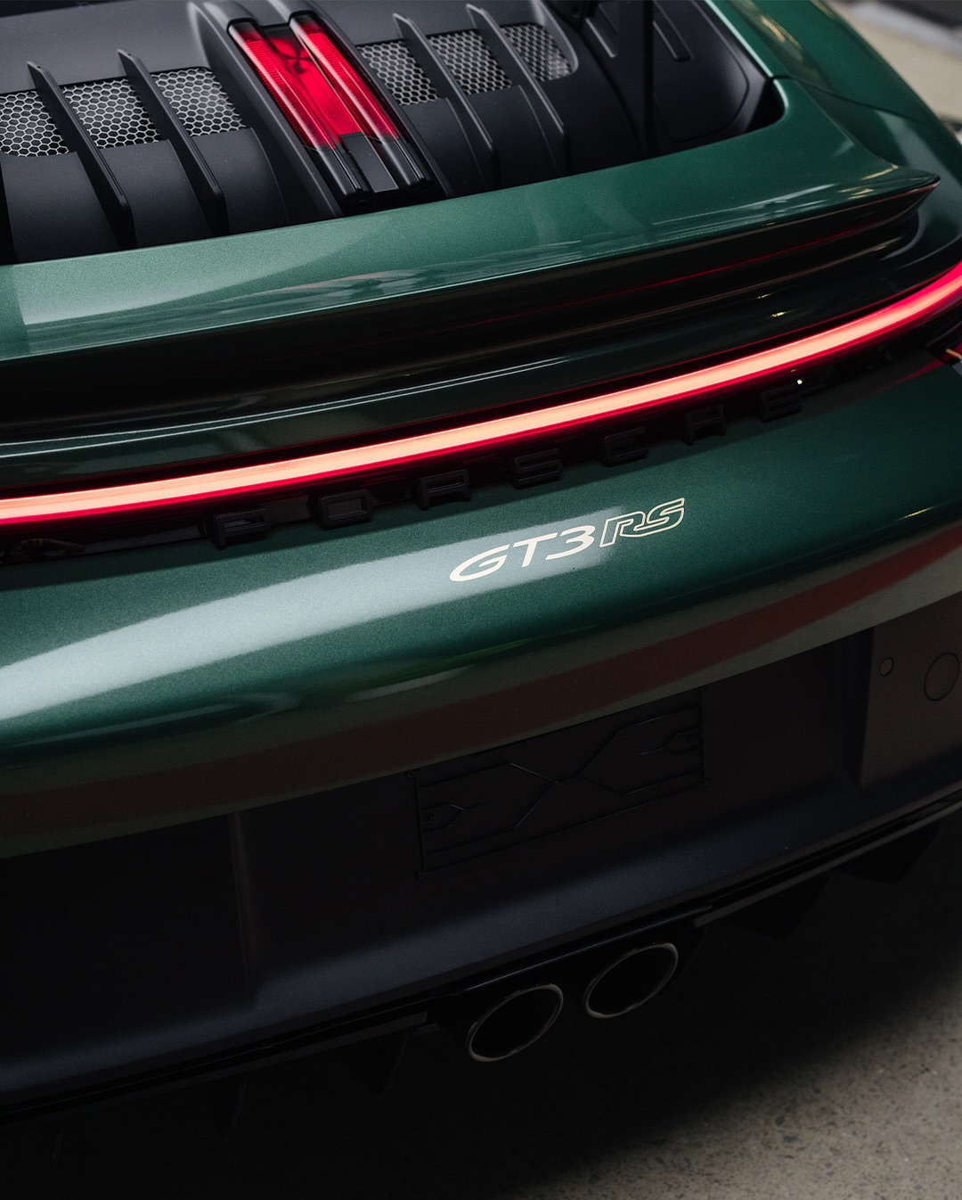 2024 Porsche 911 GT3 RS in Fir Green Metallic