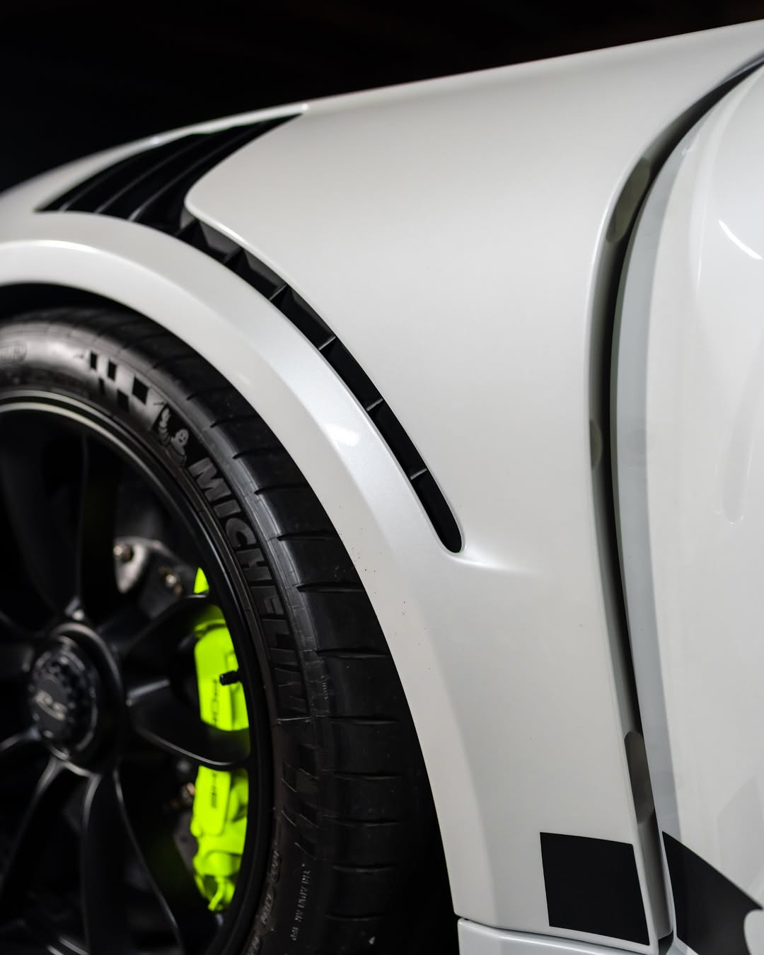 2016 Porsche 911 GT3 RS in Oryx White Metallic