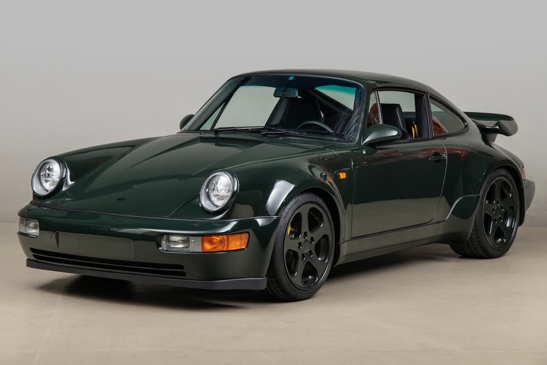 1994 Porsche 911 Carrera in Connaught Green