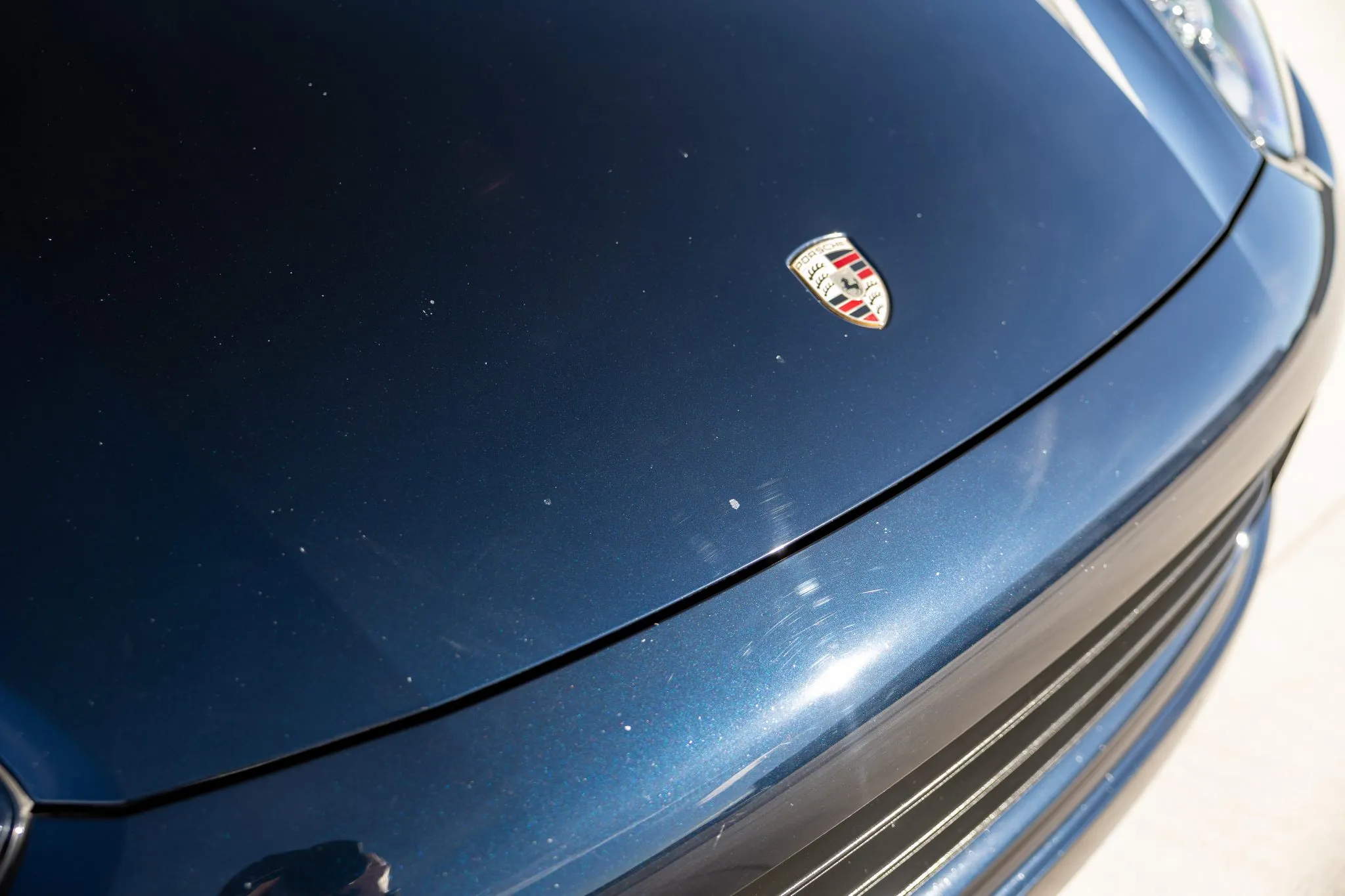 2015 Porsche Cayenne Diesel in Moonlight Blue Metallic