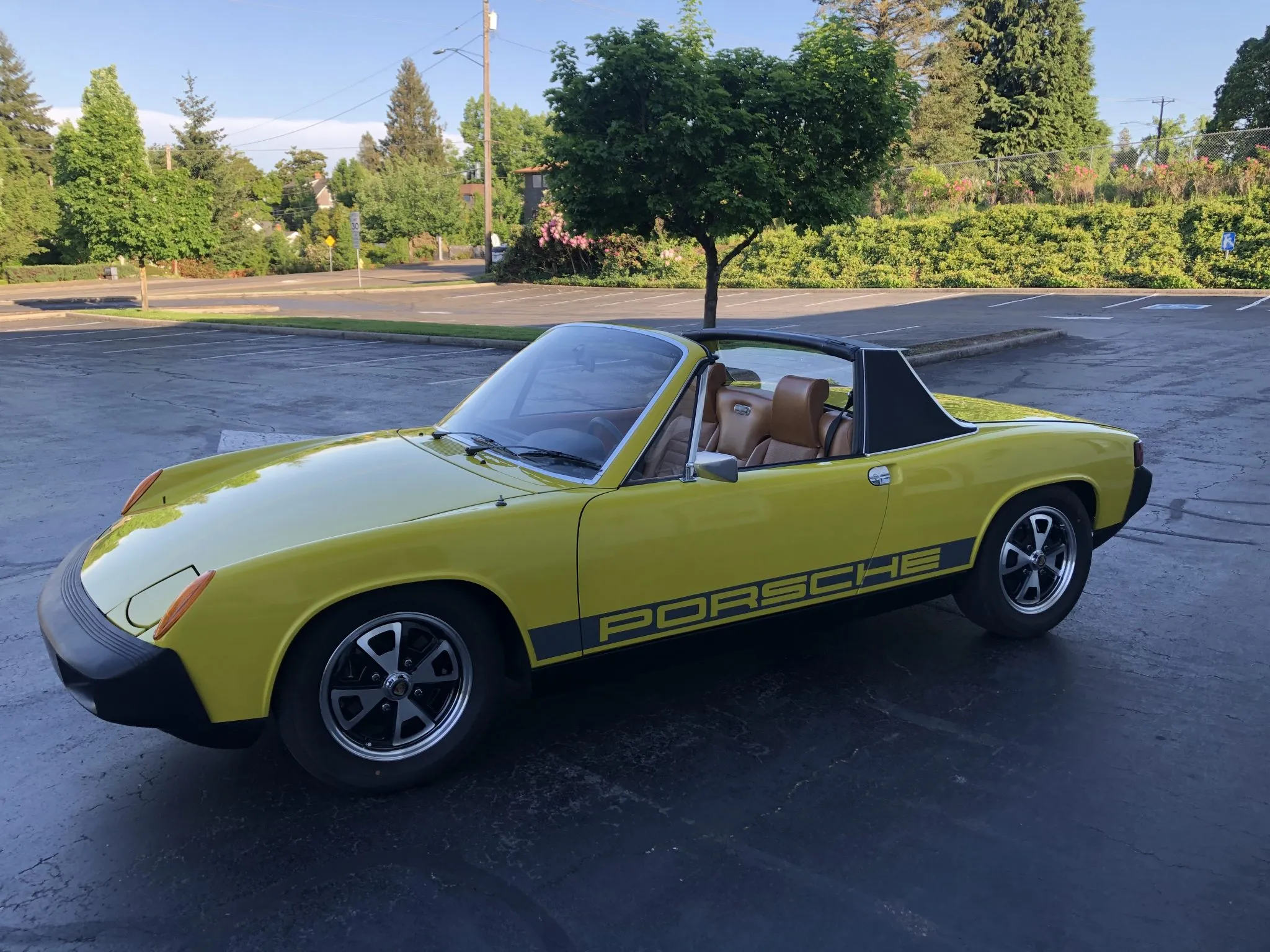 1975 Porsche 914 in Berber Yellow