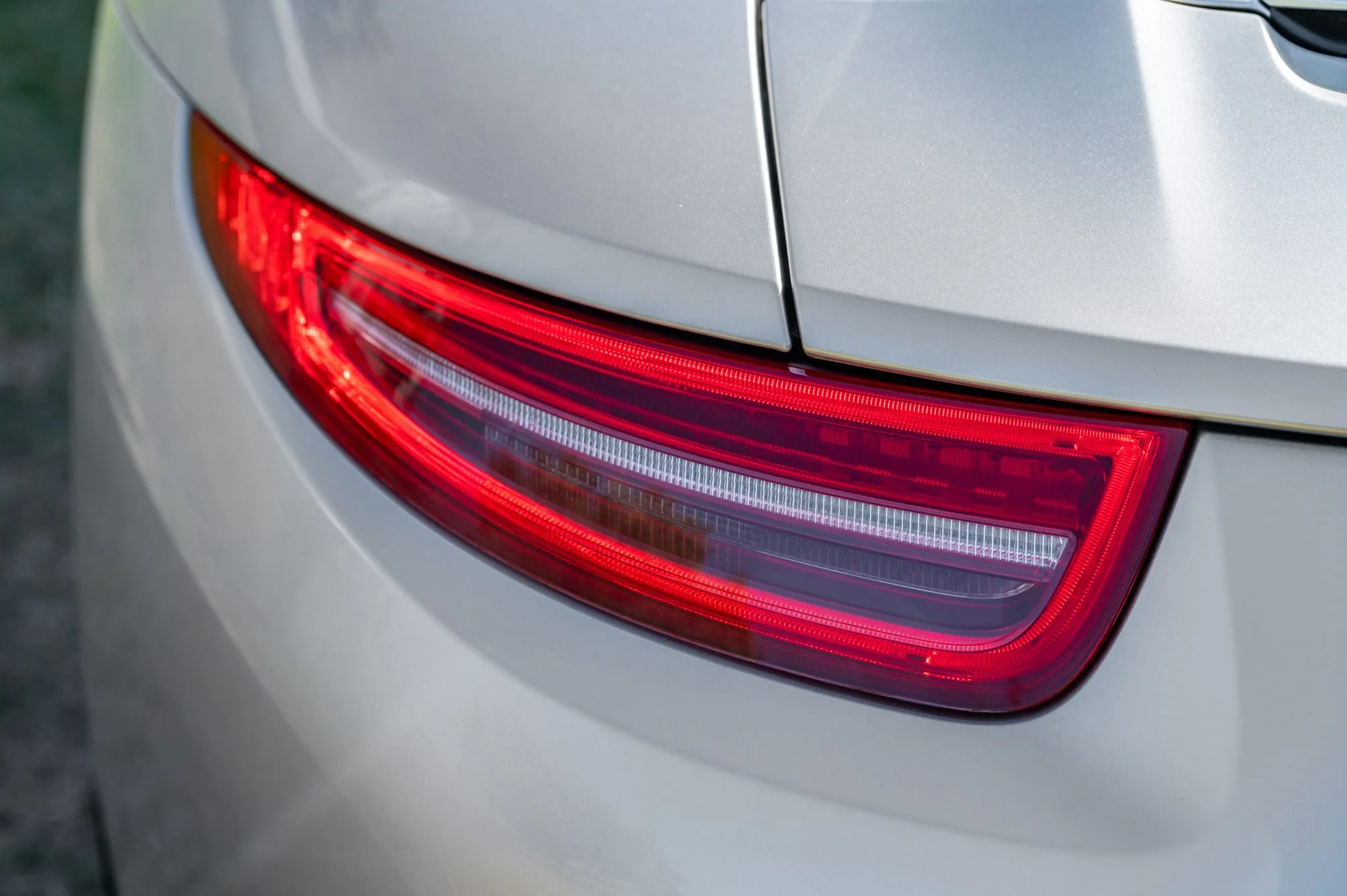 2012 Porsche 911 Carrera S Coupe in Platinum Silver Metallic