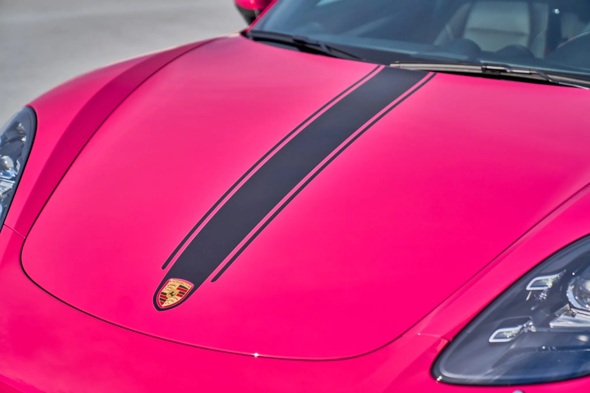 2024 Porsche 718 Cayman Style Edition in Ruby Star Neo