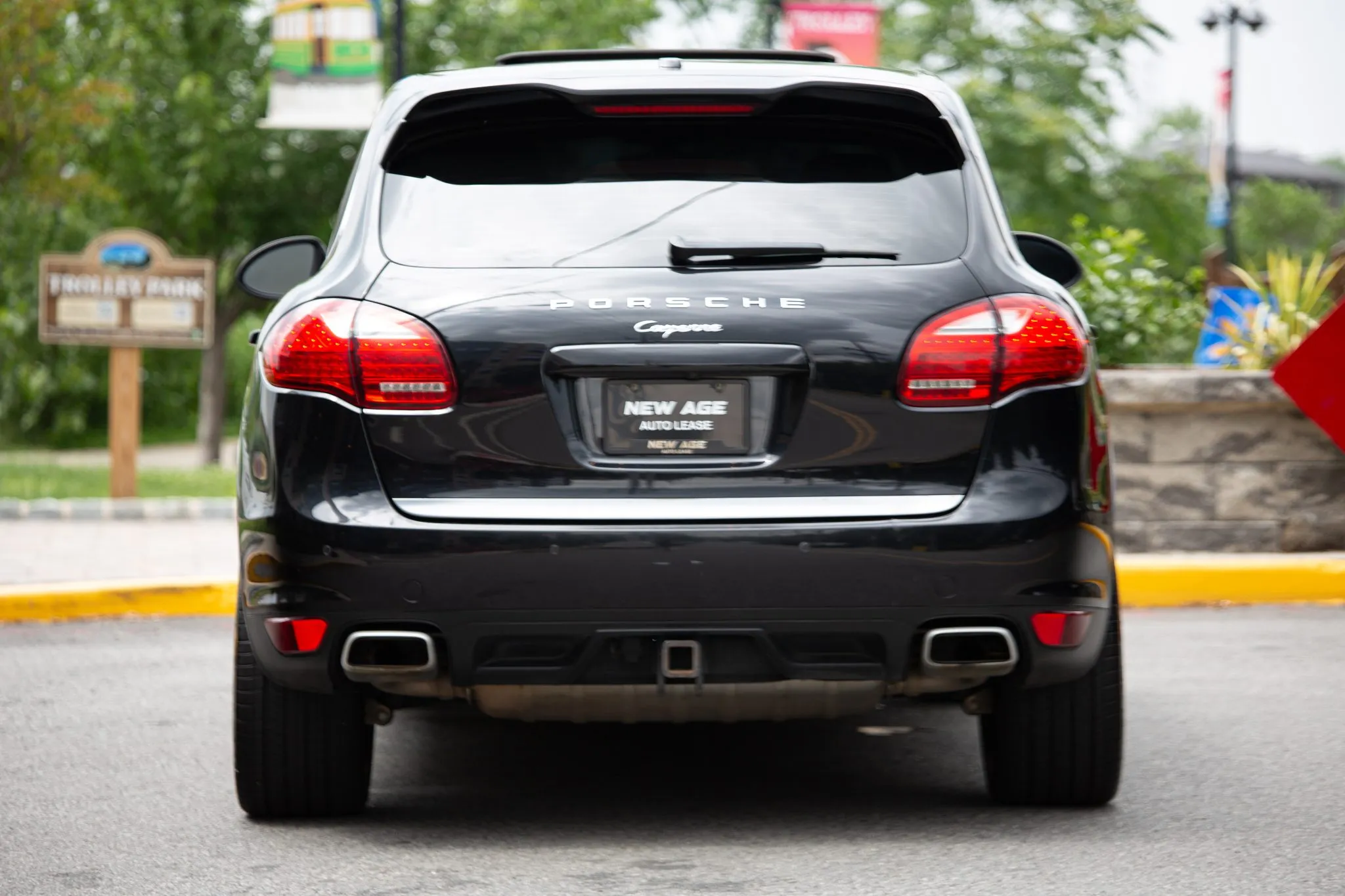 2014 Porsche Cayenne Diesel in Jet Black Metallic
