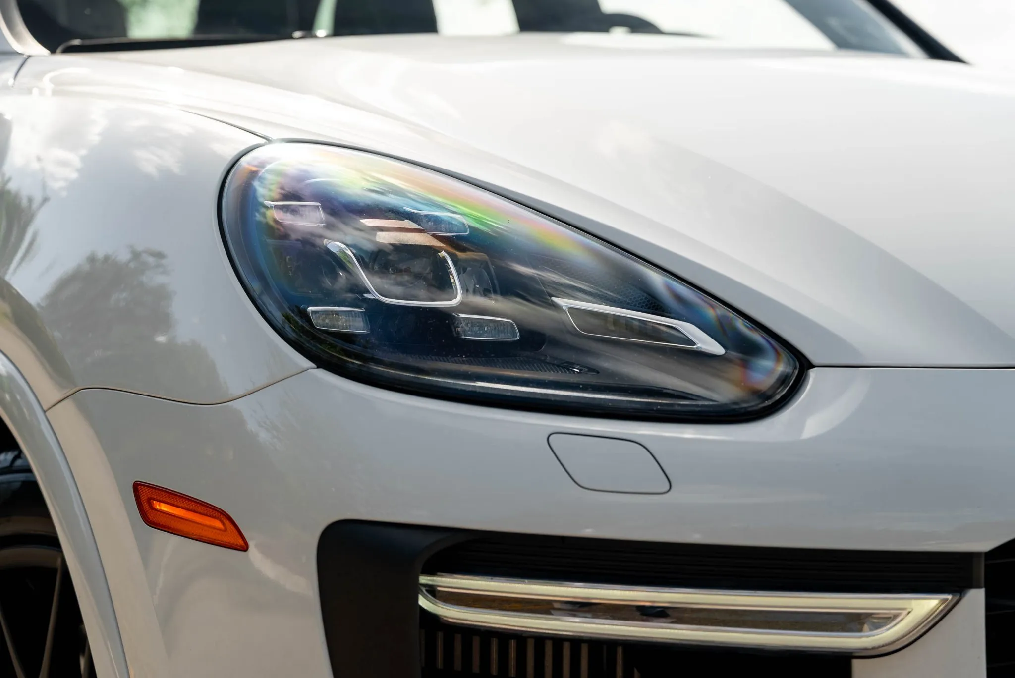 2016 Porsche Cayenne GTS in Carrara White Metallic