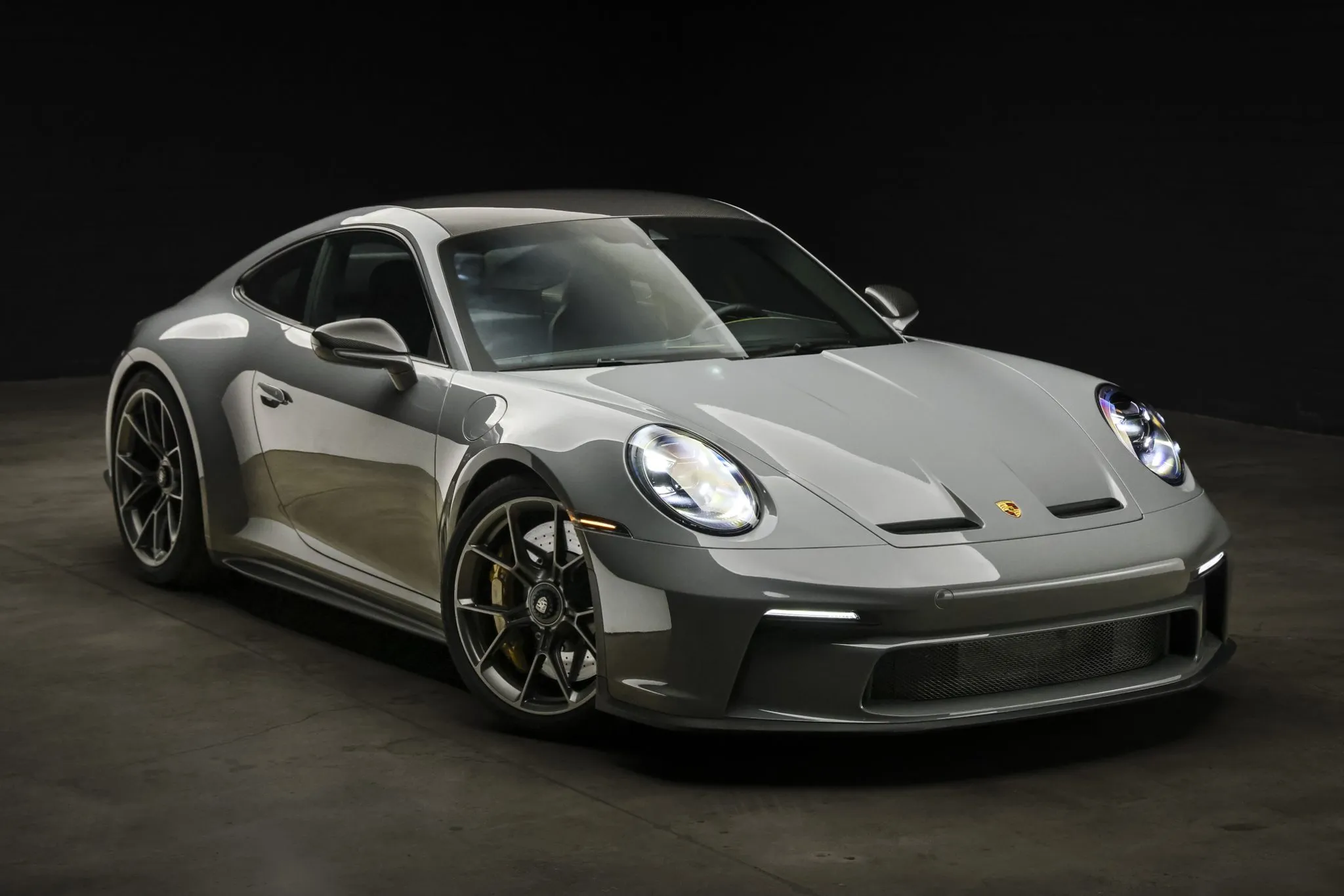 2022 Porsche 911 GT3 Touring in China Grey