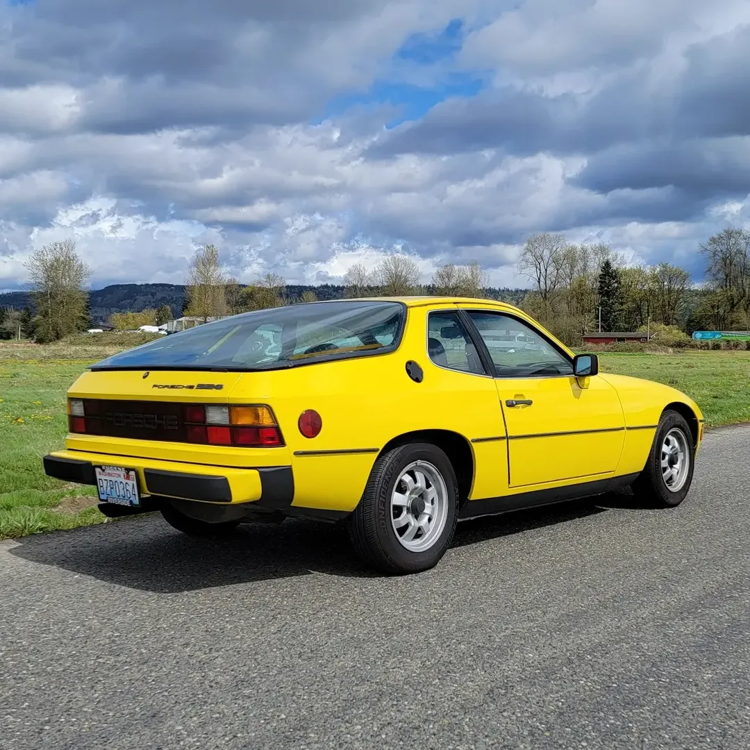 1978 Porsche 924 in Rallye Yellow