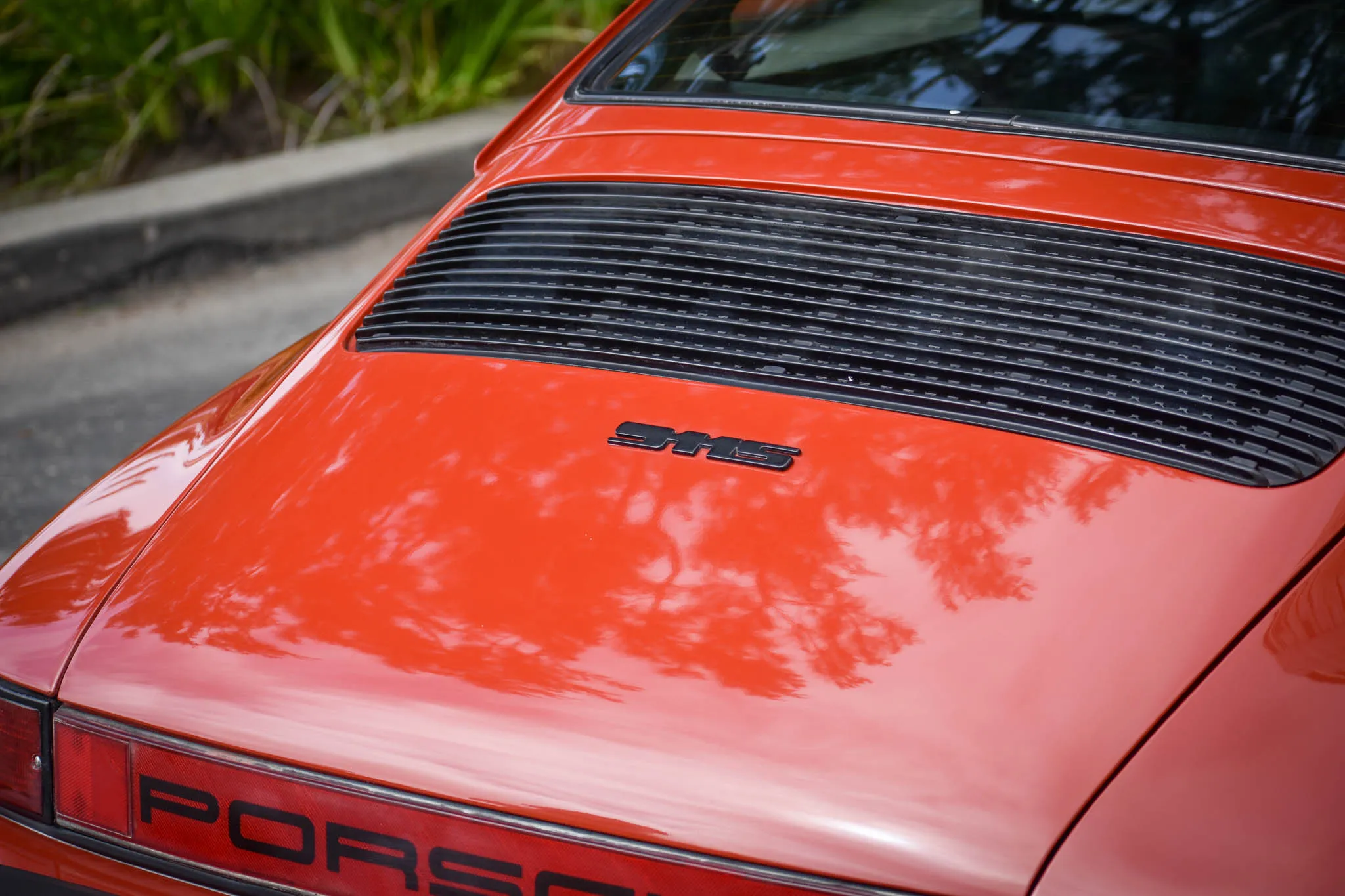 1977 Porsche 911S in Peru Red