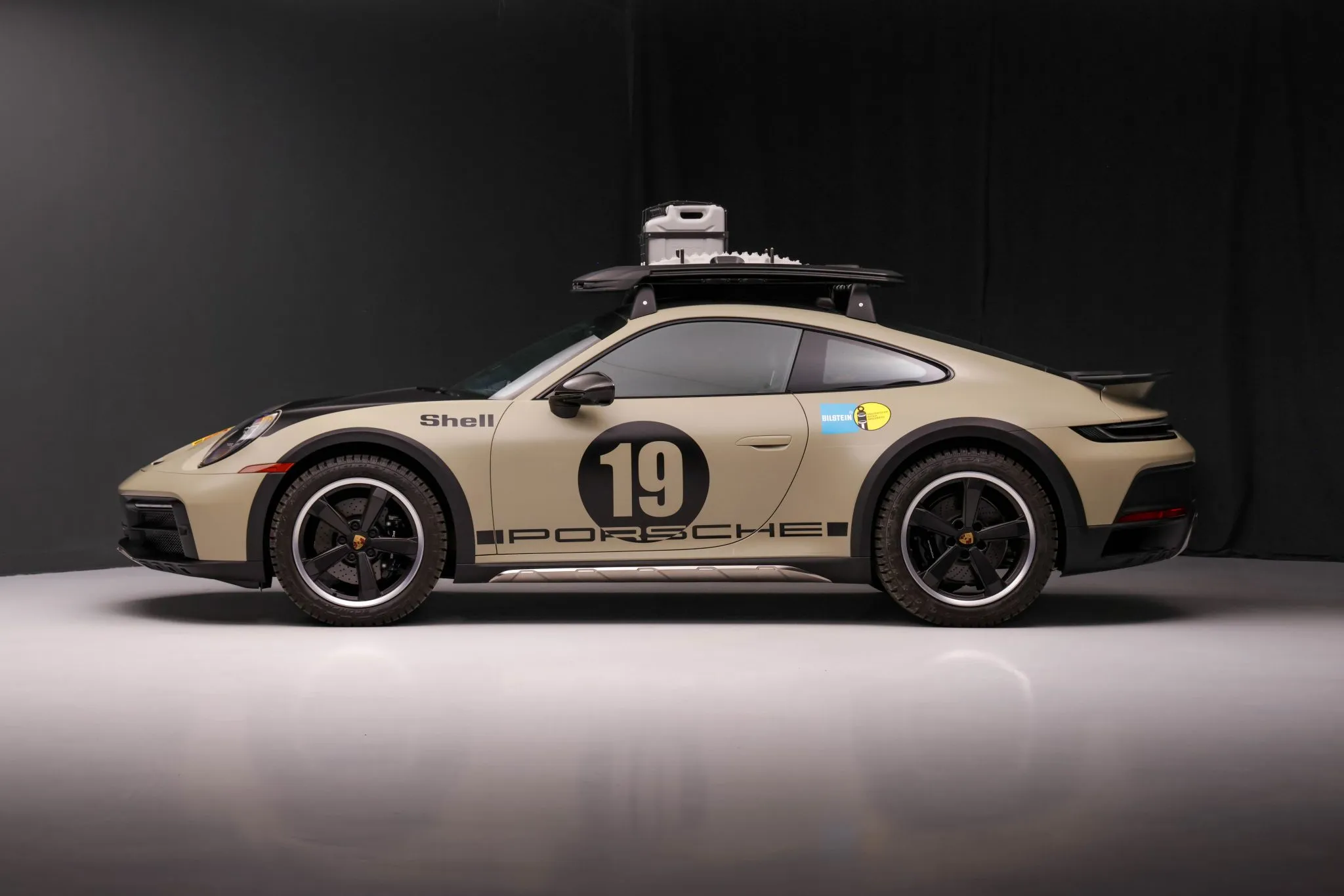 2024 Porsche 911 Dakar Rallye Design in Stone Grey