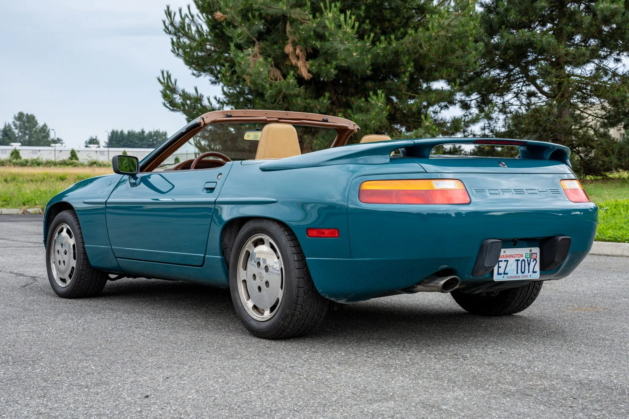 1989 Porsche 928 S4 Cabriolet in Murano Green