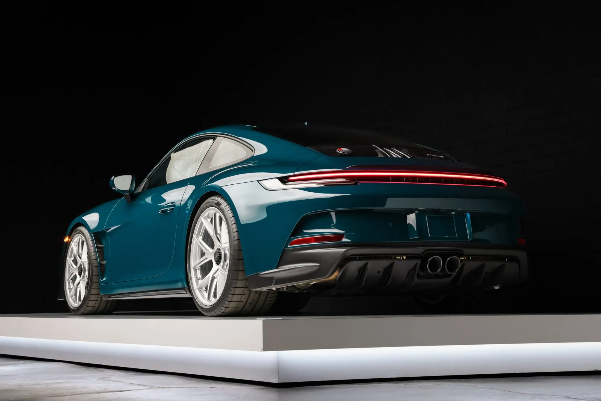 2024 Porsche 911 S/T in Fjord Green