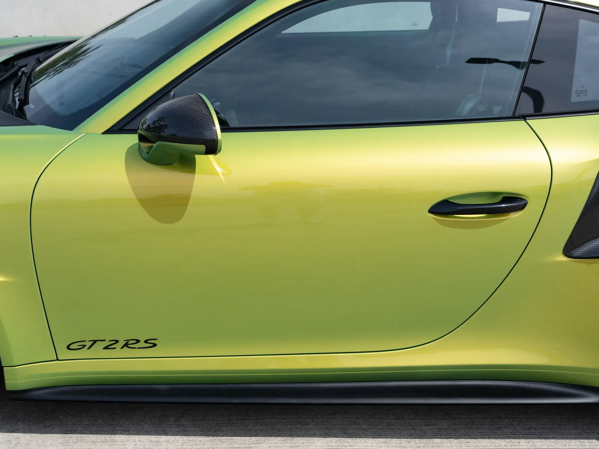 2019 Porsche 911 GT2 RS in Python Green Chromaflair