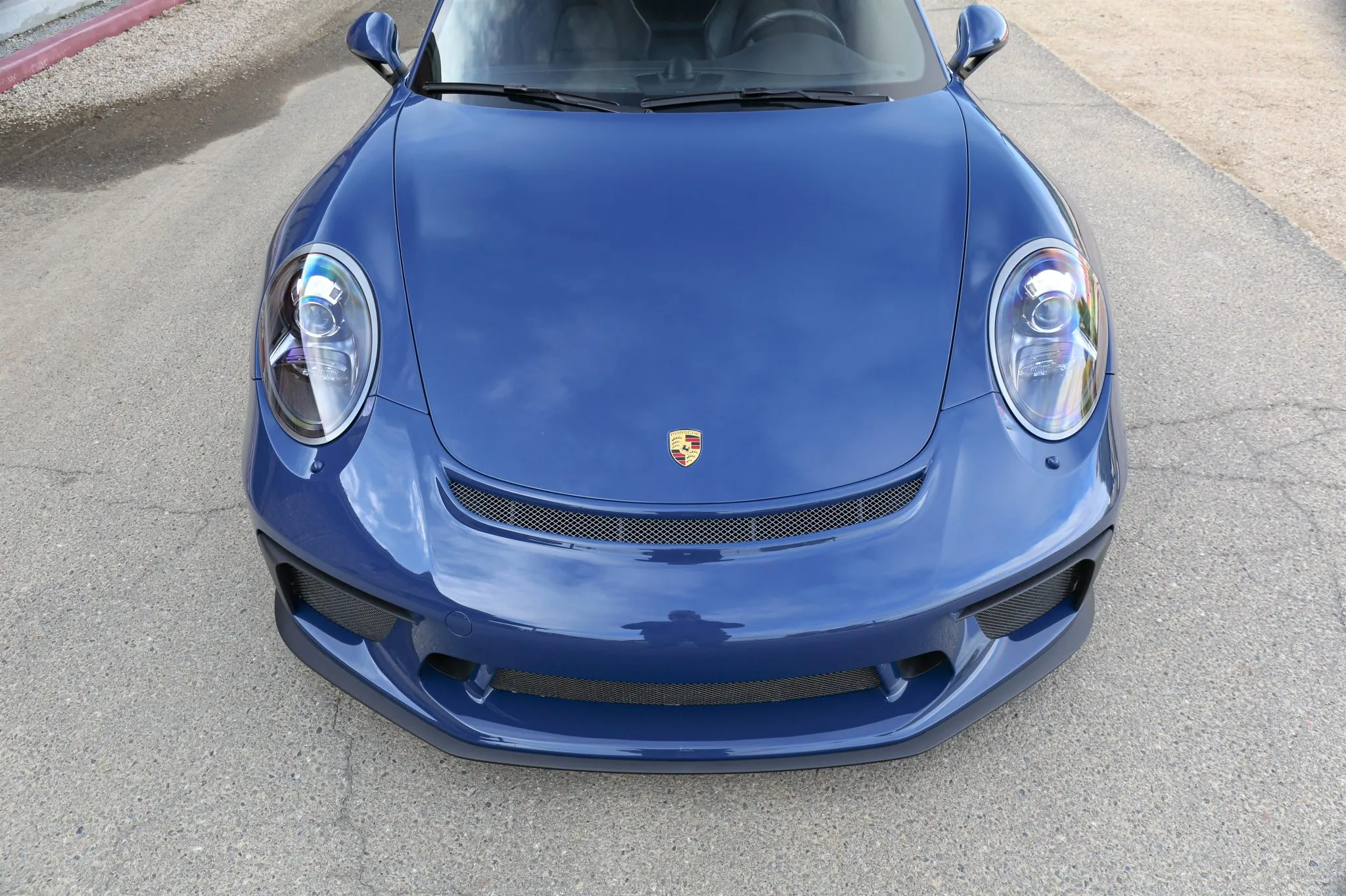 2018 Porsche 911 GT3 Touring in Pantone 296C