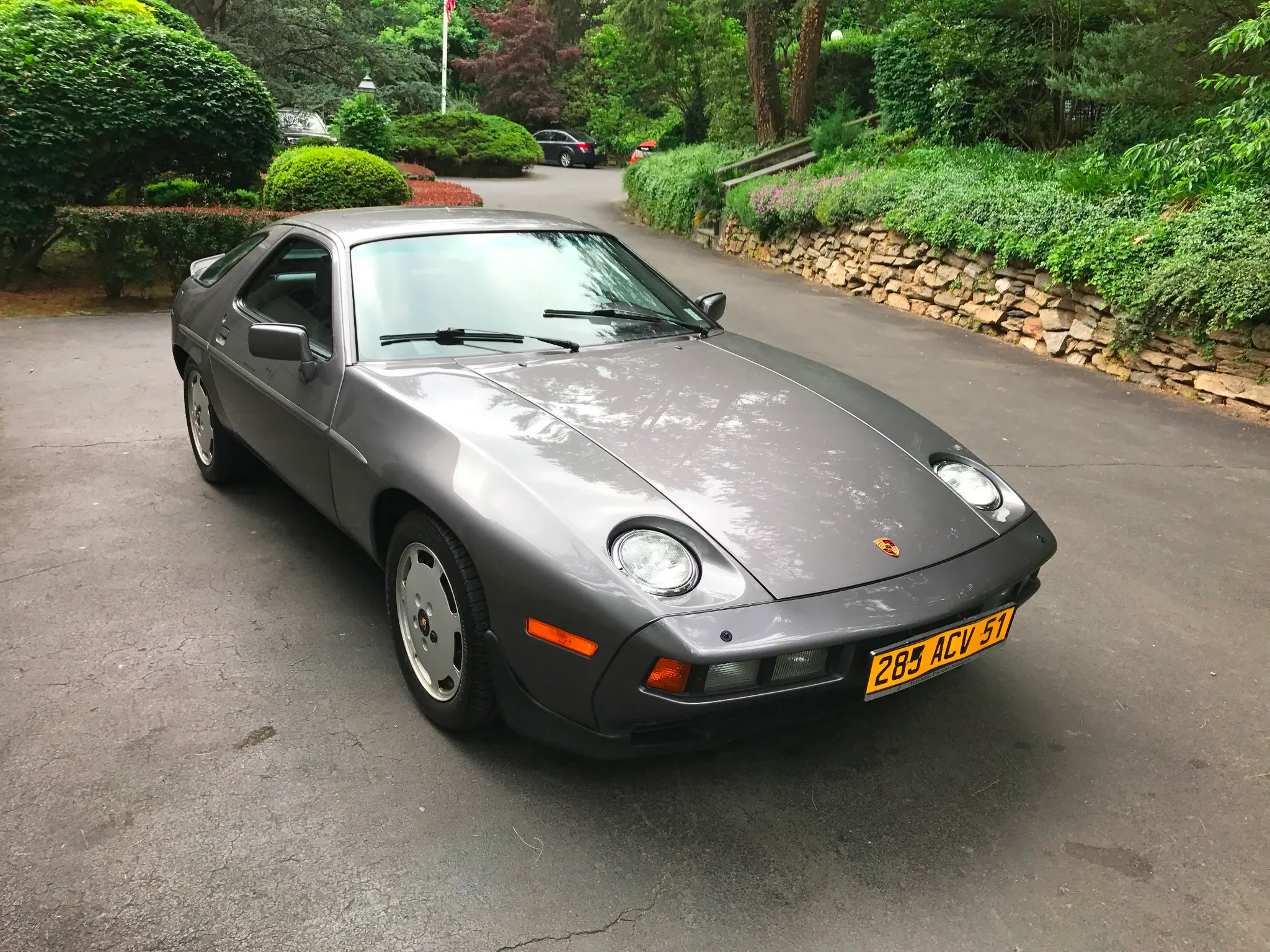 1986.5 Porsche 928S in Meteor Grey Metallic
