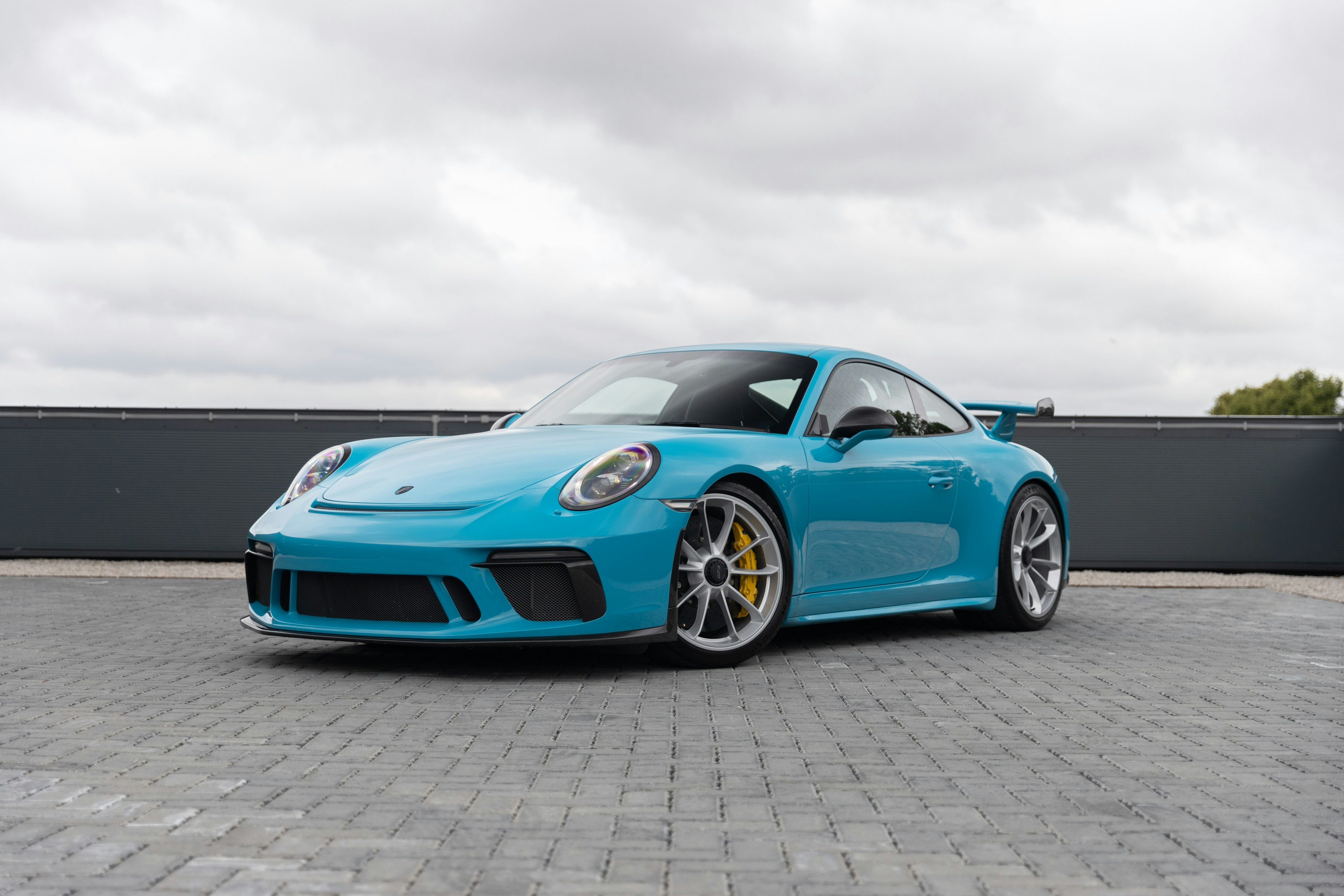 2017 Porsche 911 GT3 Clubsport in Miami Blue