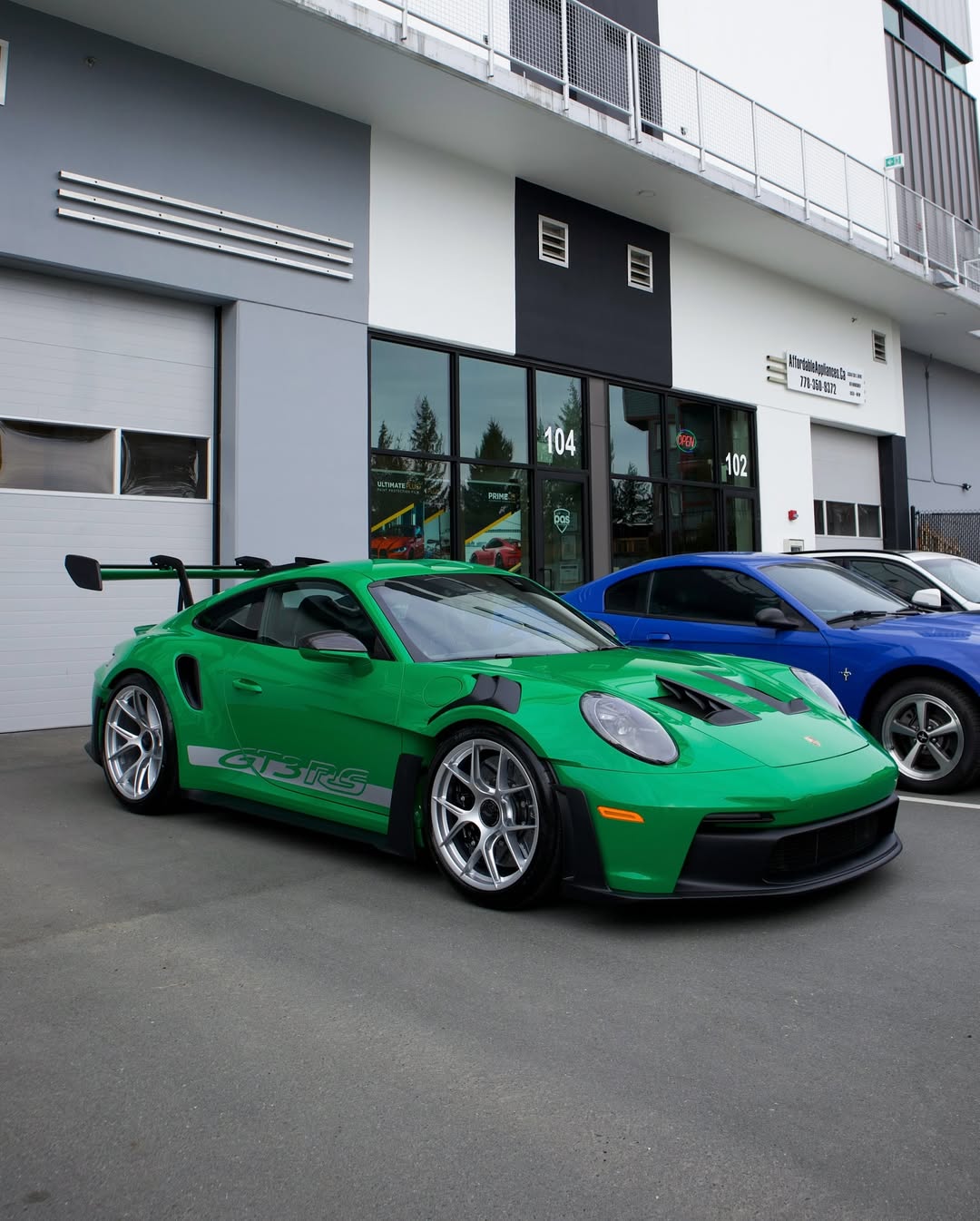 2025 Porsche 911 GT3 RS Weissach Package in Essmann Green