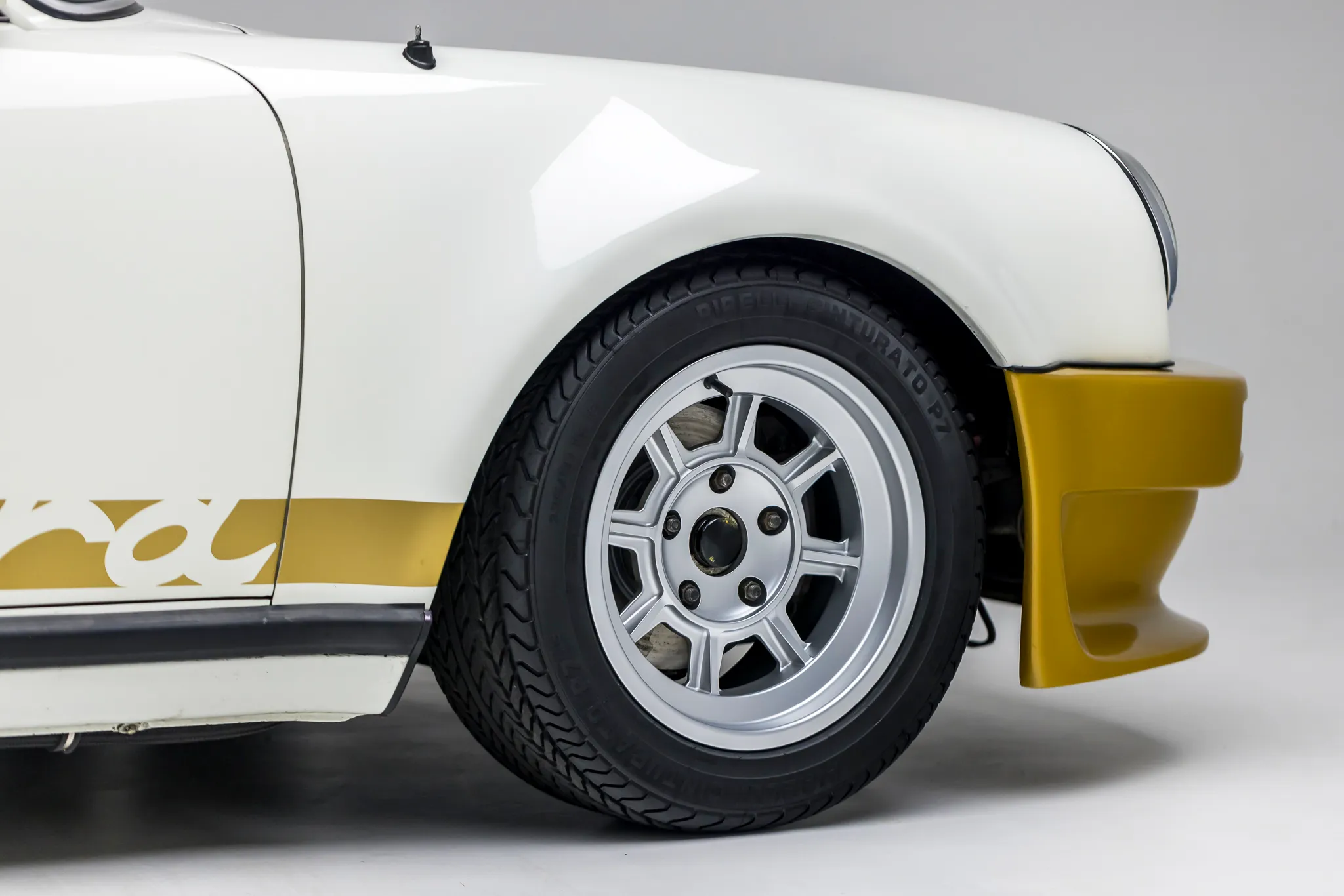 1977 Porsche 911S Coupe in Ivory White