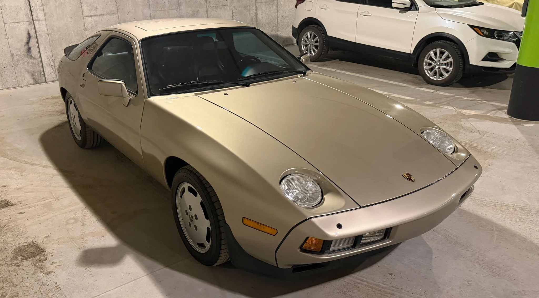 1986.5 Porsche 928 S in White Gold Metallic