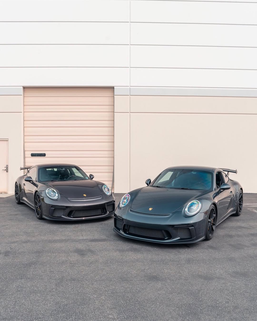 2019 Porsche 911 GT3 in Carbon Grey Metallic