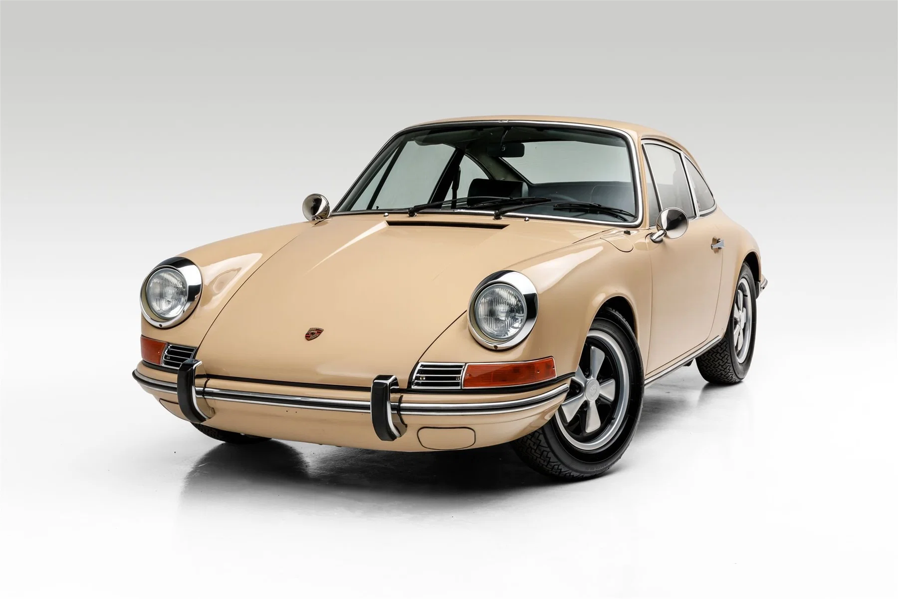1969 Porsche 911 T In Sandbeige