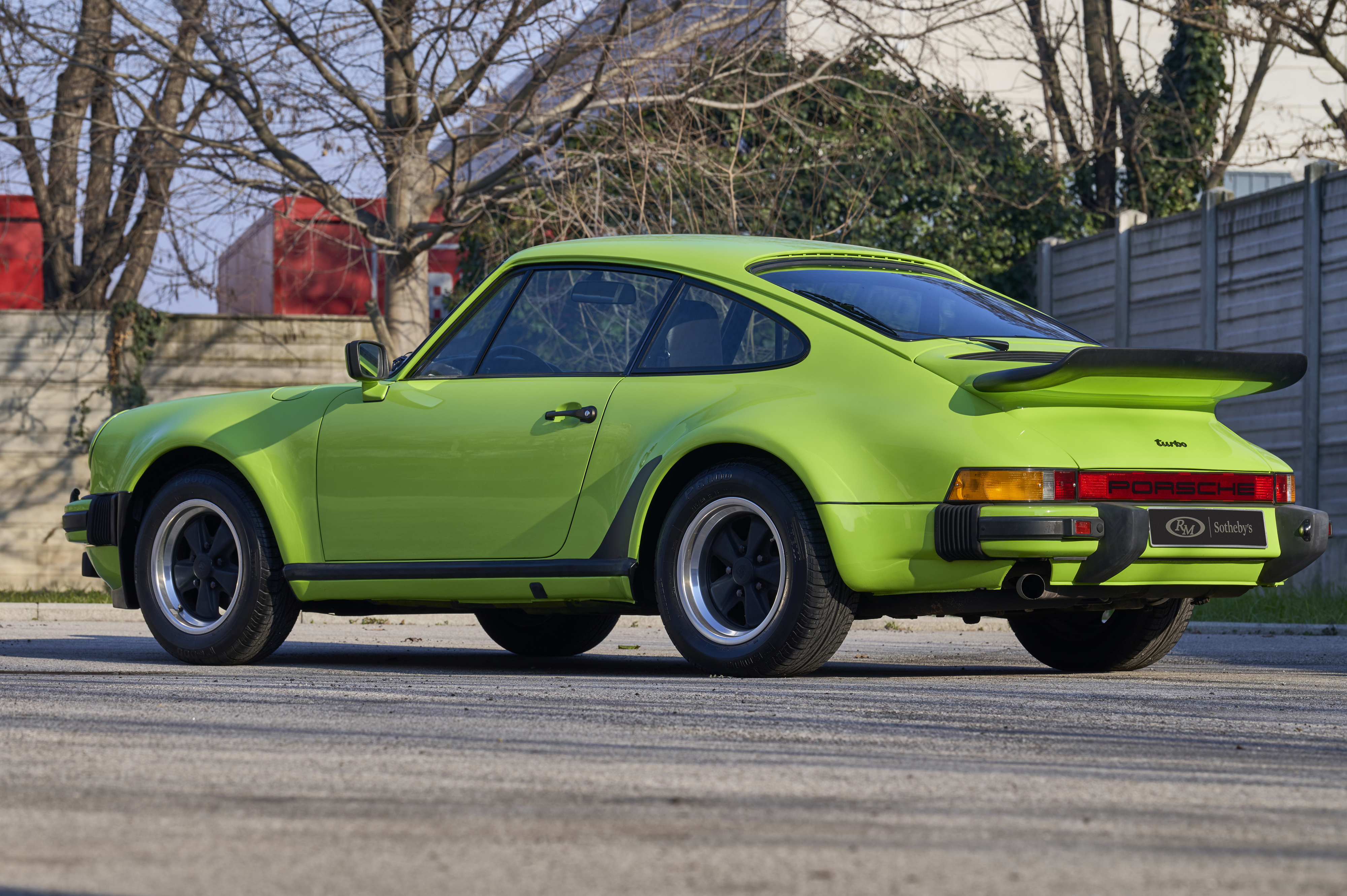 1976 Porsche 911 Turbo Coupé in Apple Green