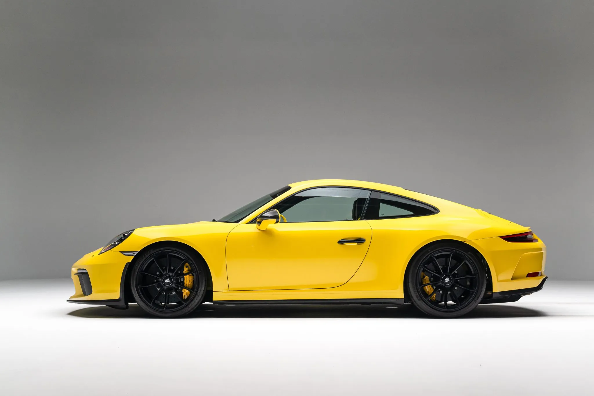 2018 Porsche 911 GT3 Touring in Racing Yellow