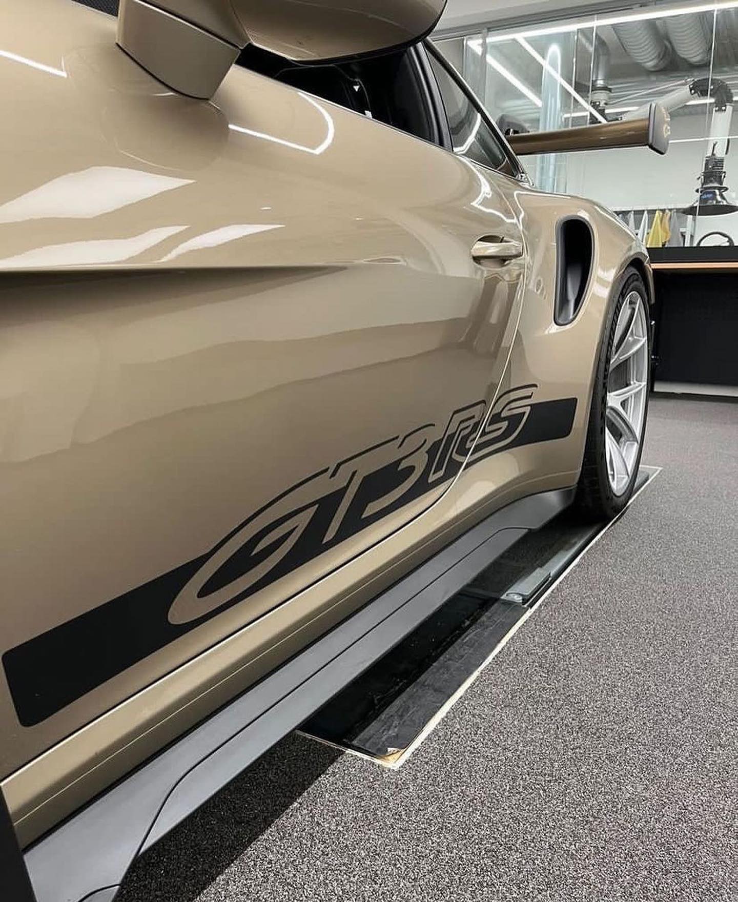 2023 Porsche 911 GT3 RS in Gold Bronze Metallic