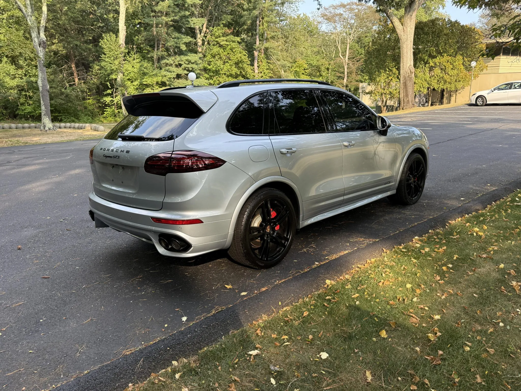 2016 Porsche Cayenne GTS in Rhodium Silver Metallic