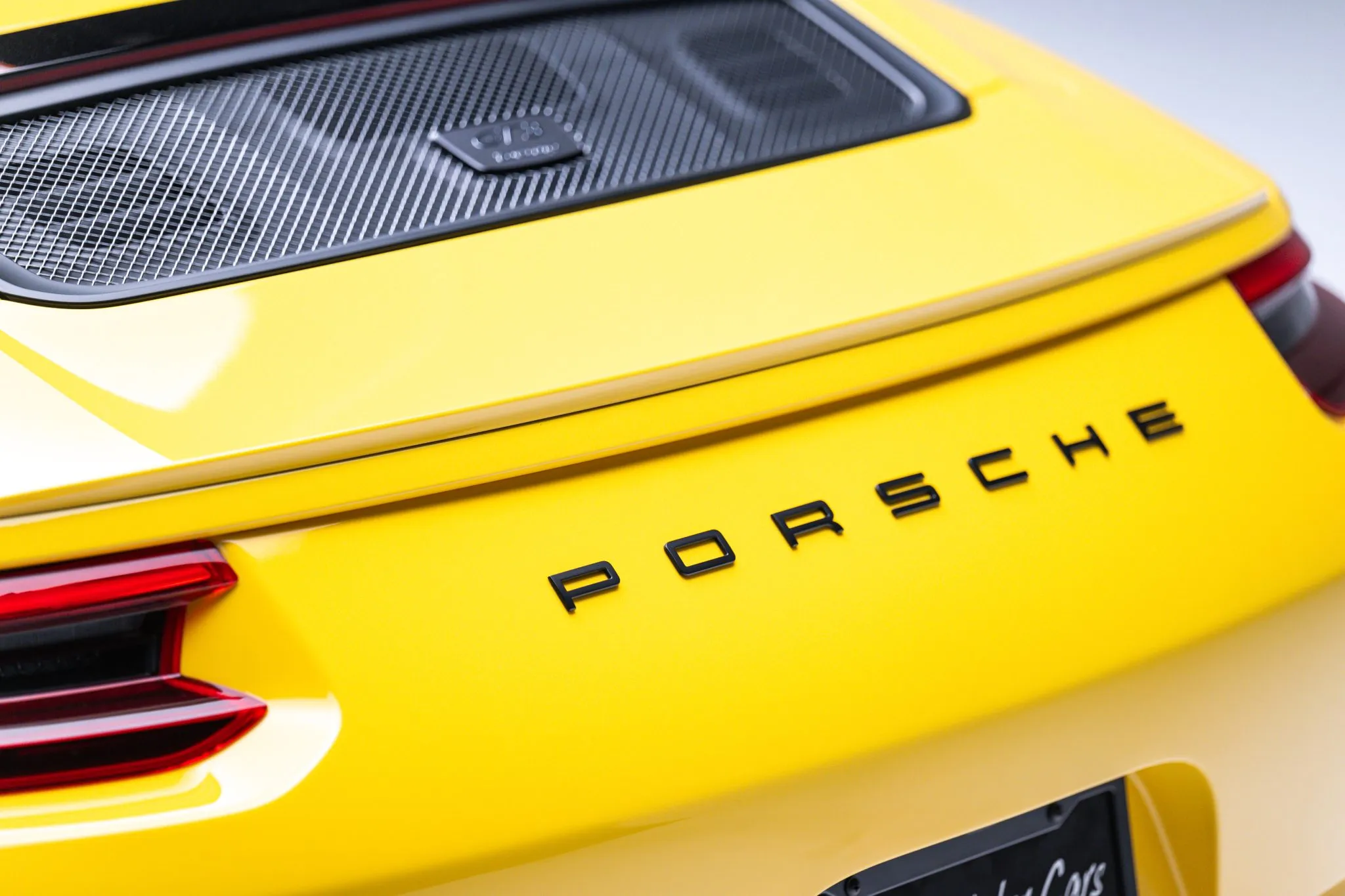 2018 Porsche 911 GT3 Touring in Racing Yellow