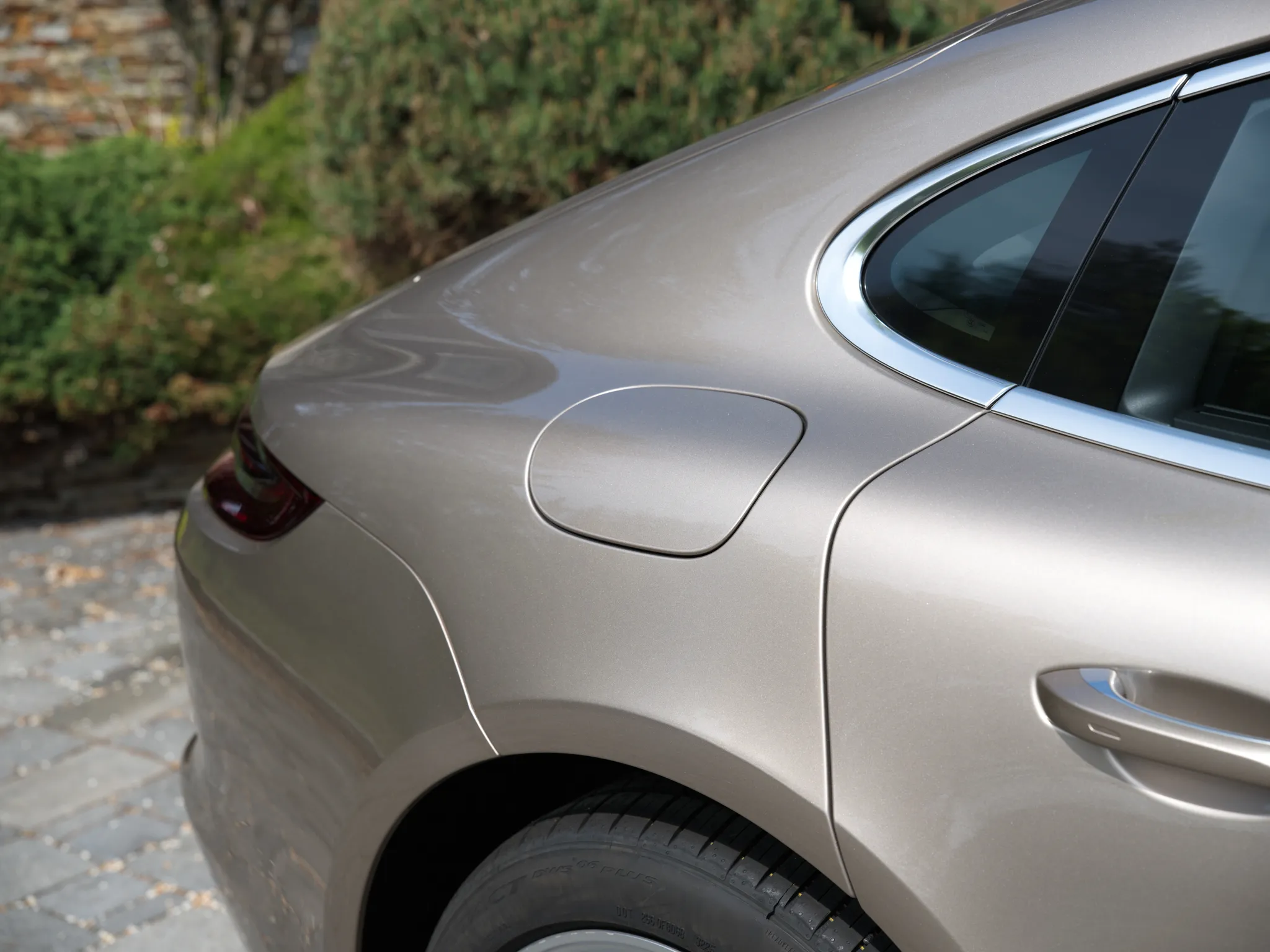 2017 Porsche Panamera Turbo in Palladium Metallic