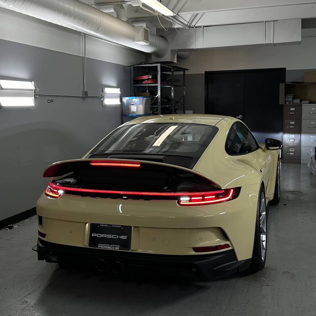 2023 Porsche 911 GT3 Touring in Elfenbein