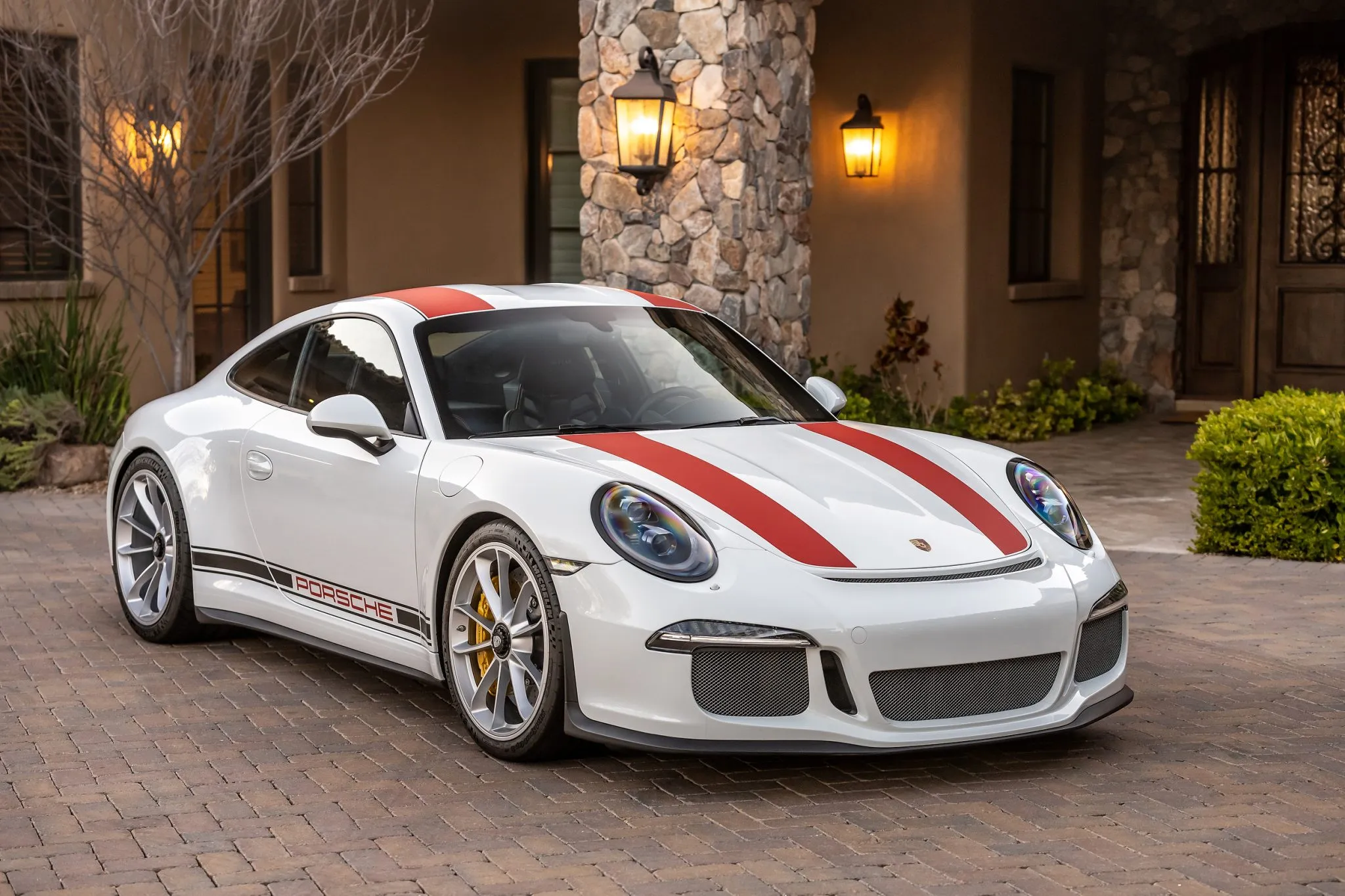2016 Porsche 911 R in White