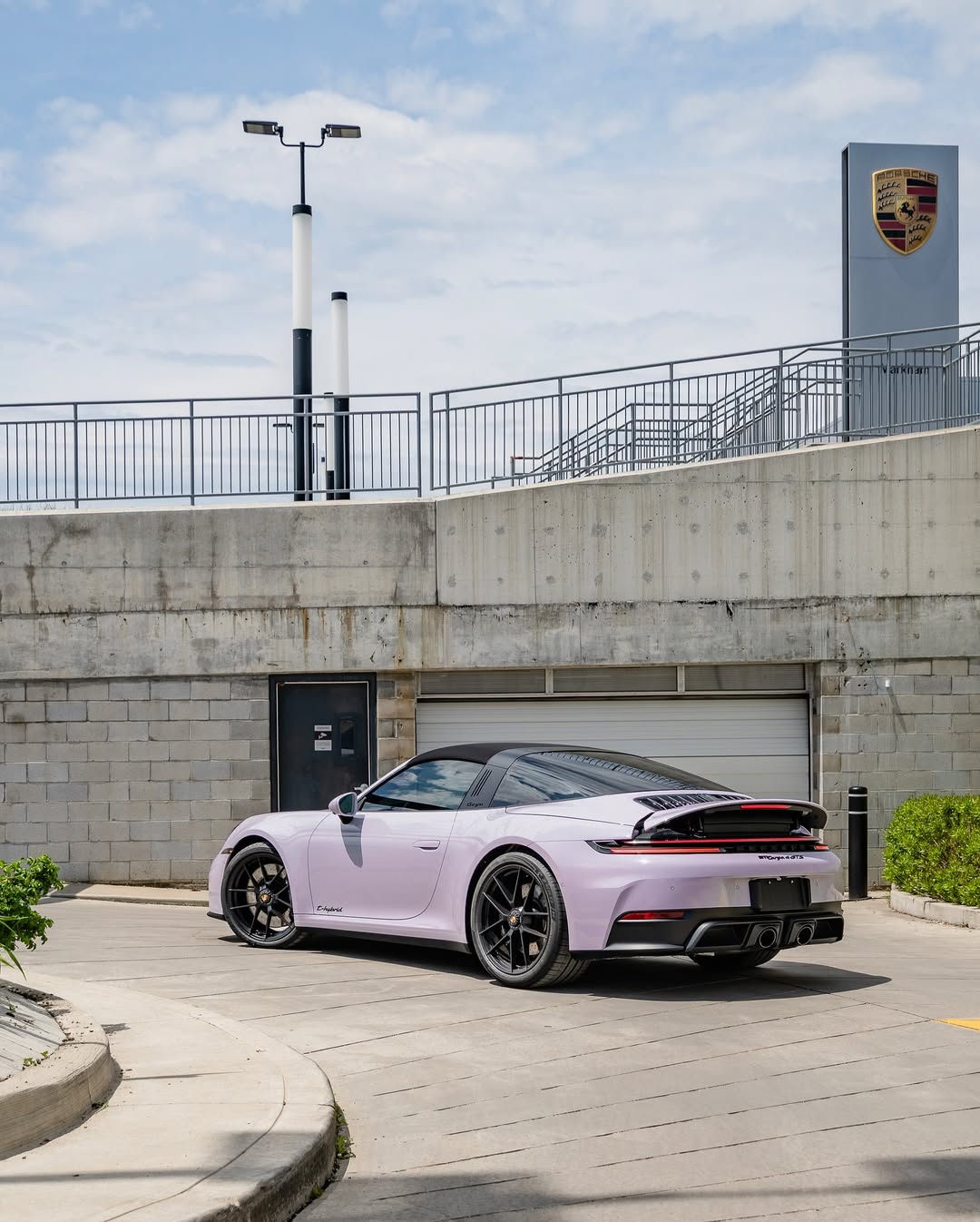 2025 Porsche 911 Targa 4 GTS in Moon Gem