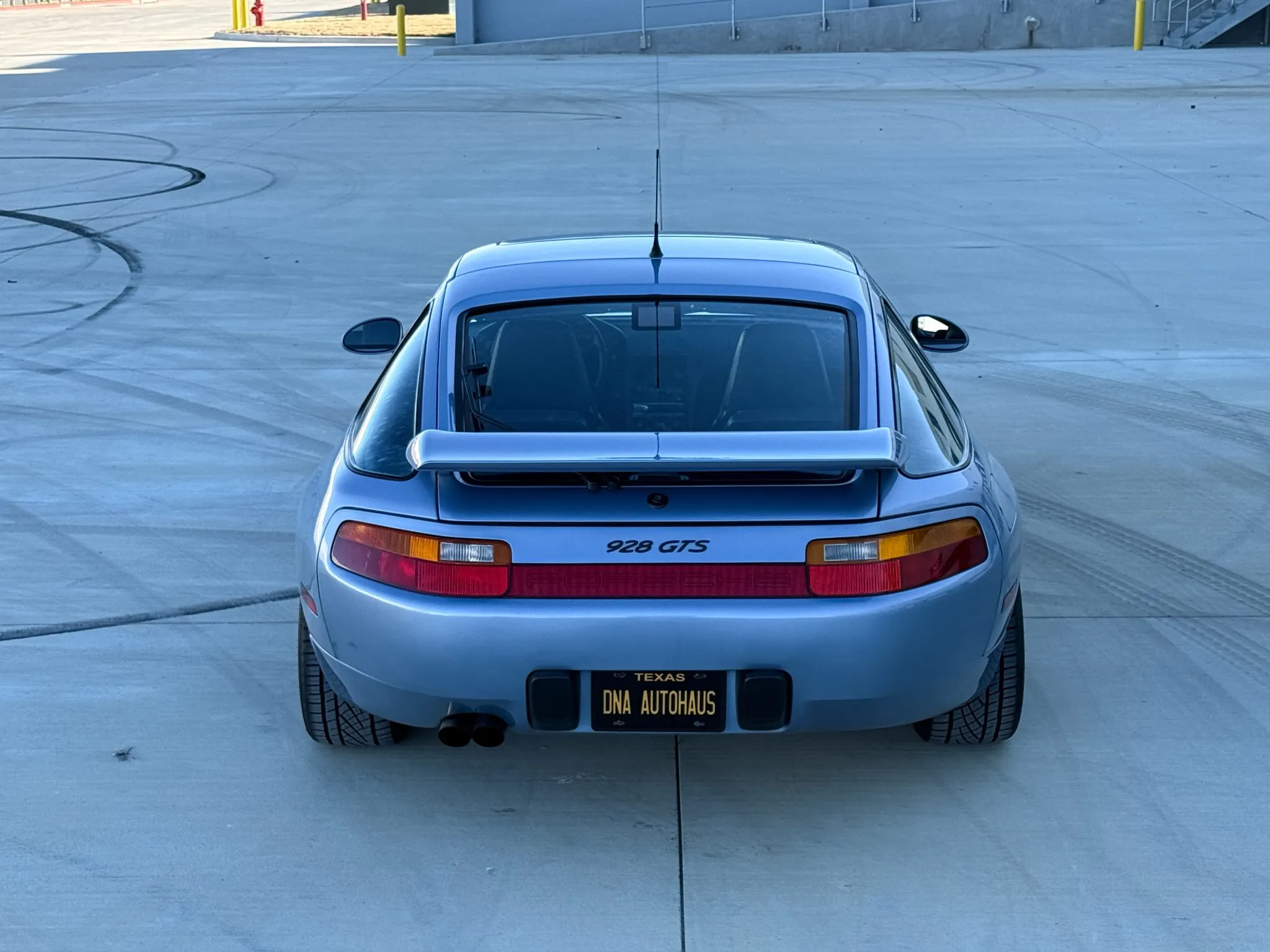 1993 Porsche 928 GTS 5-Speed in Horizon Blue Metallic