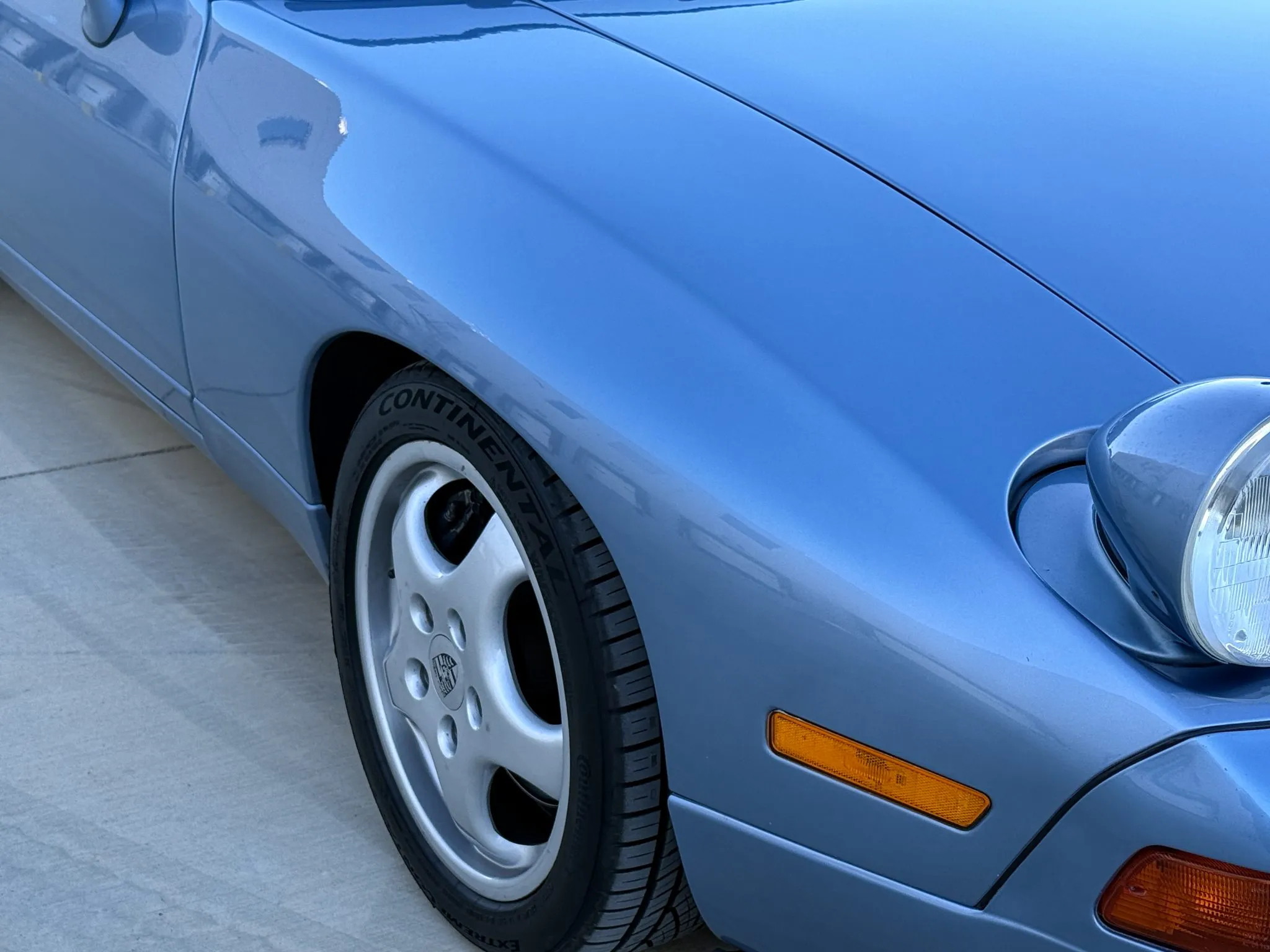 1993 Porsche 928 GTS 5-Speed in Horizon Blue Metallic