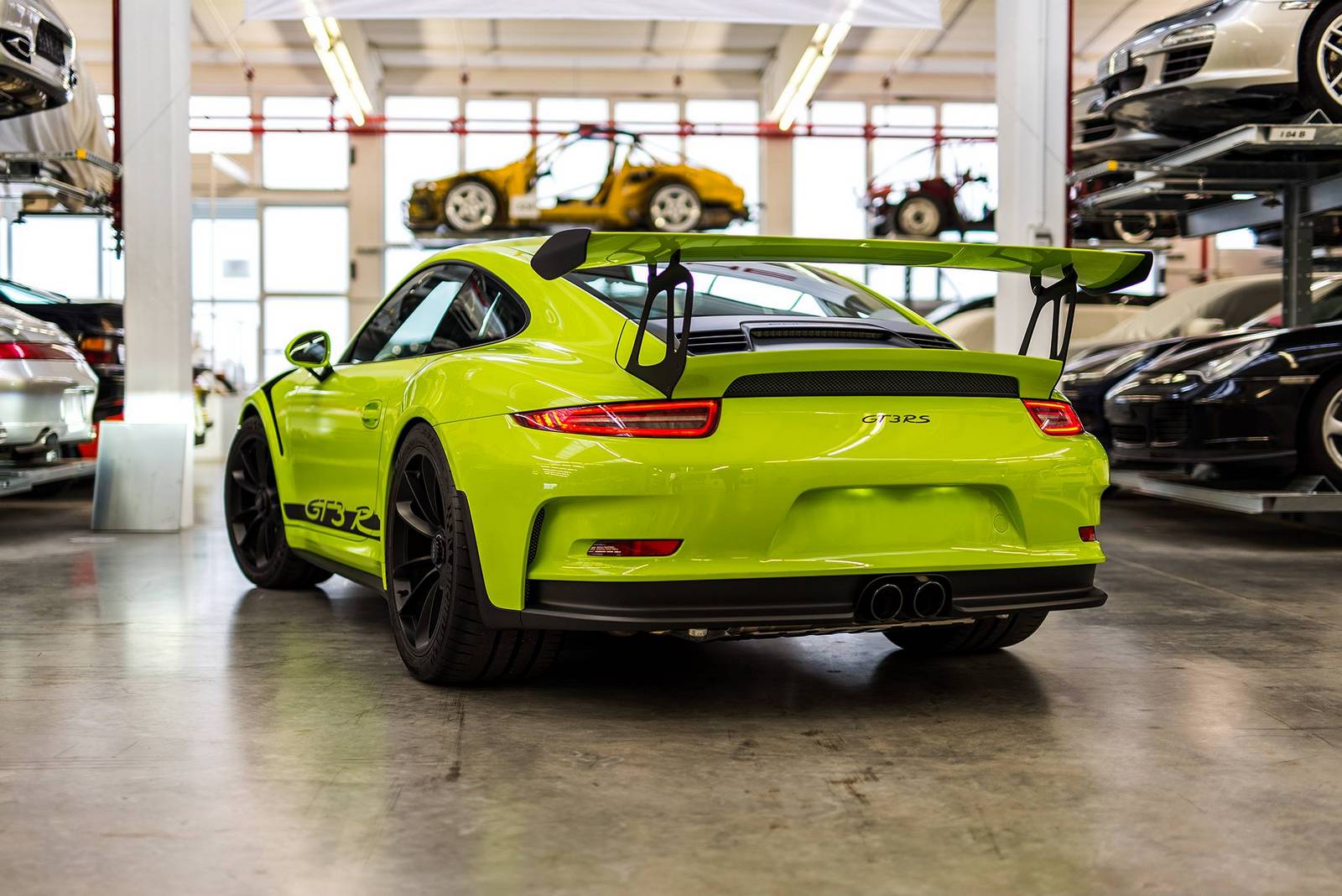 2016 Porsche 911 GT3 RS in Birch Green