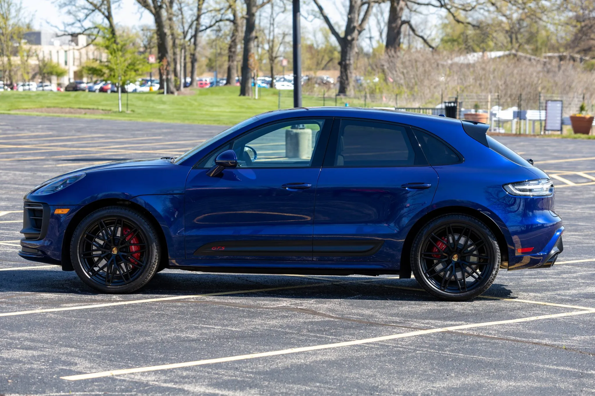 2022 Porsche Macan GTS in Gentian Blue Metallic