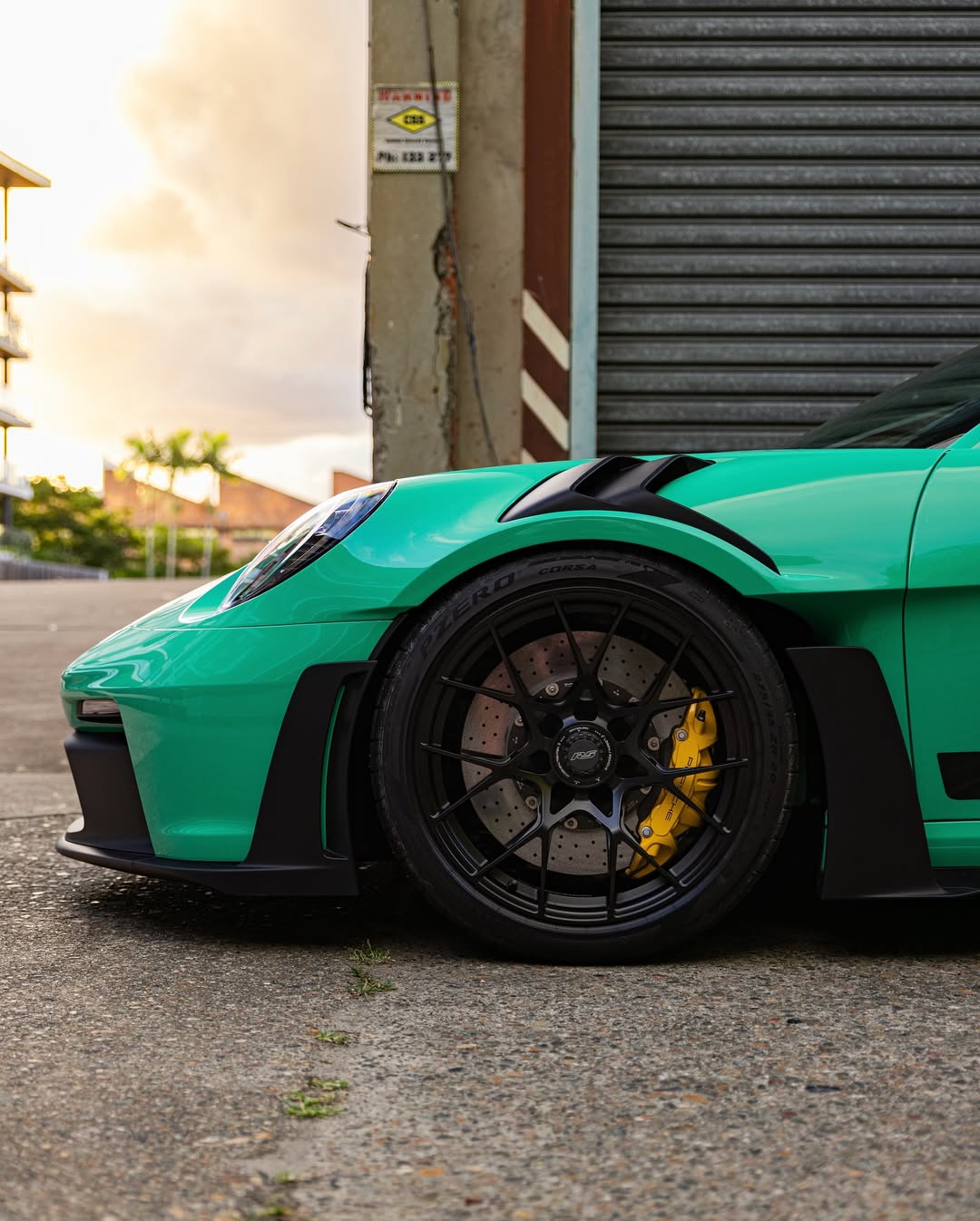 2025 Porsche 911 GT3 RS in Lighter Green