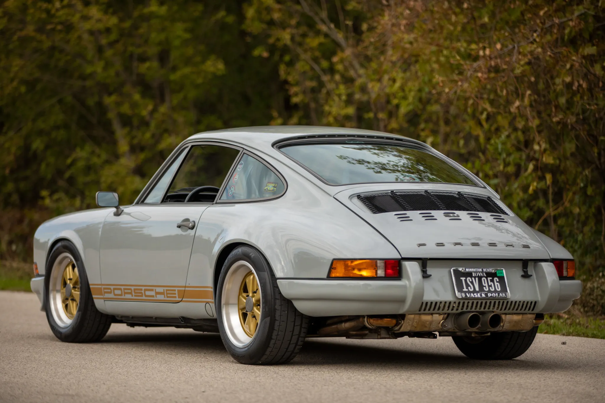 1976 Porsche 911 2.7 Carrera Coupe in Speedway Green