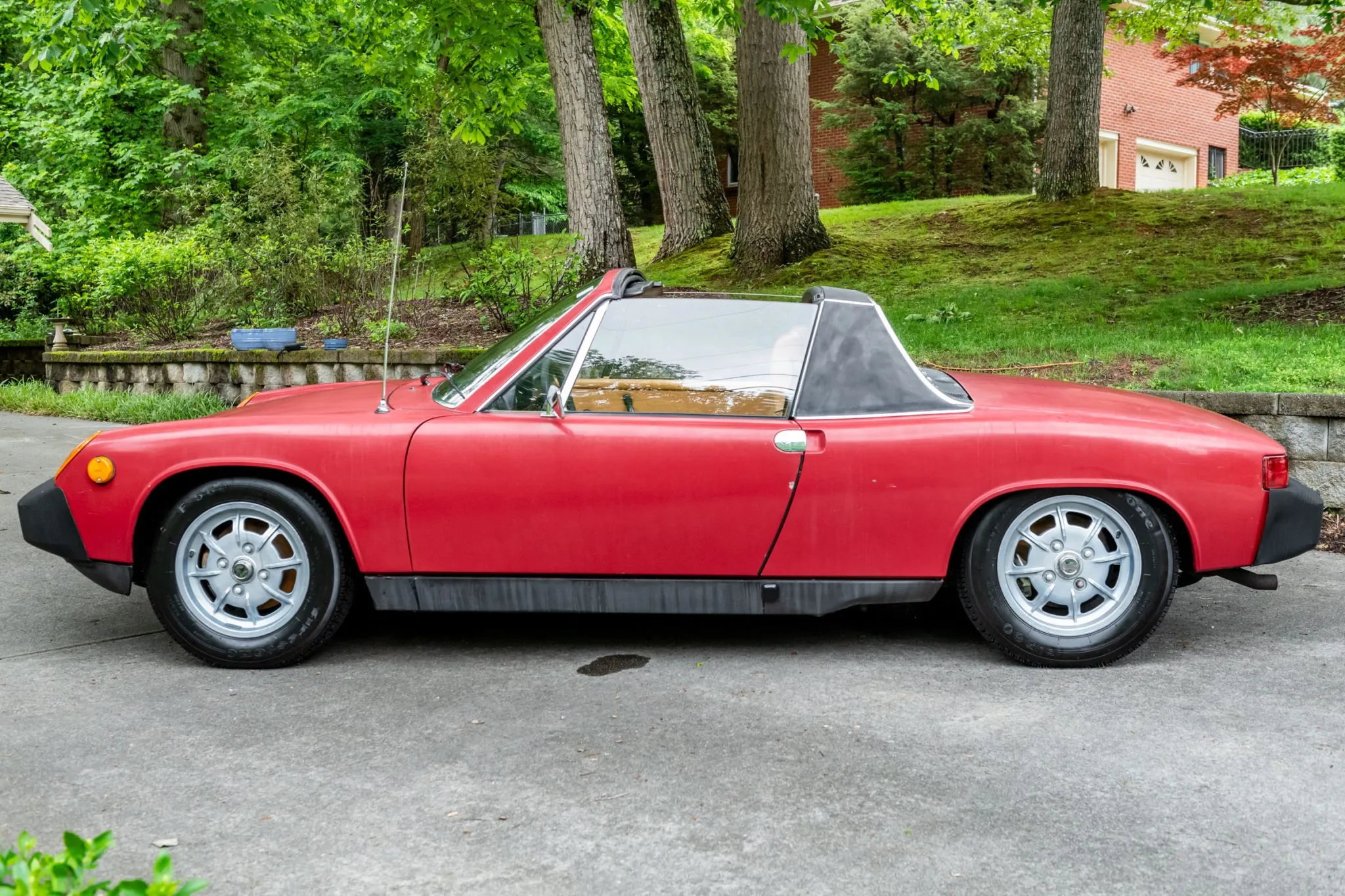 1976 Porsche 914 2.0L in Malaga Red
